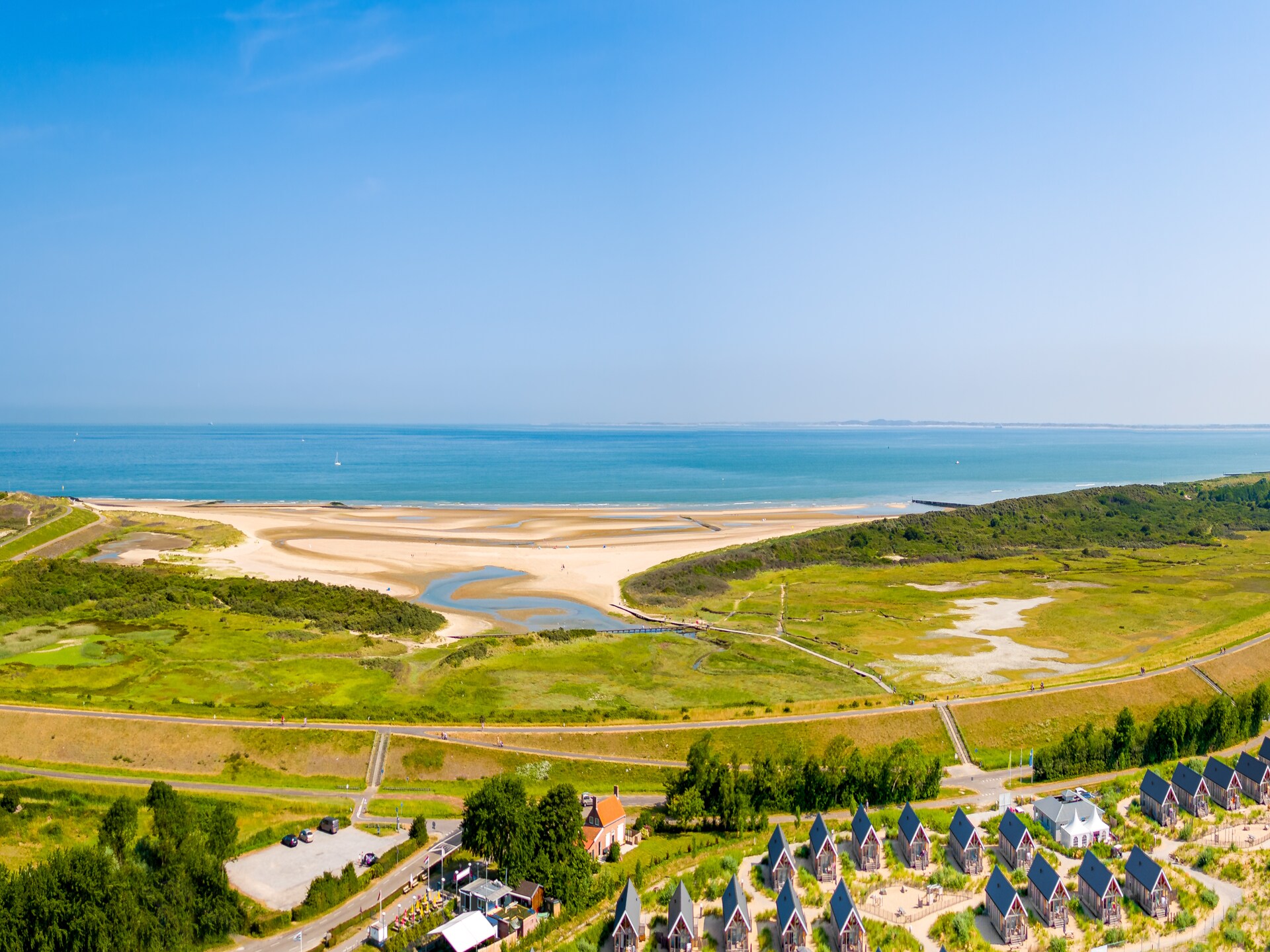 Luxe vrijstaande villa met infraroodsauna op 5 minuten van het strand - foto 27