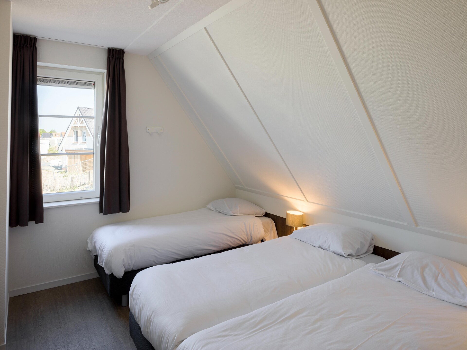 Luxe rietgedekte villa met infraroodsauna, 16 pers., 200m van zee - foto 14