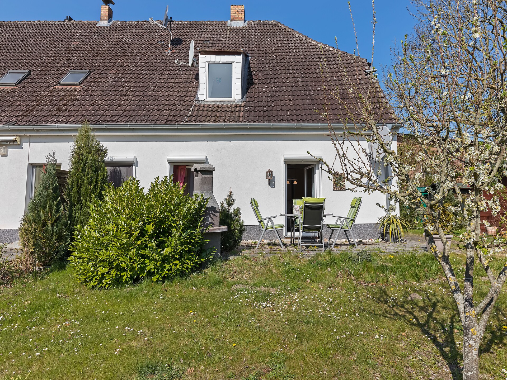 Knus appartement in Gingst met tuin, op 800 meter van het strand - foto 9