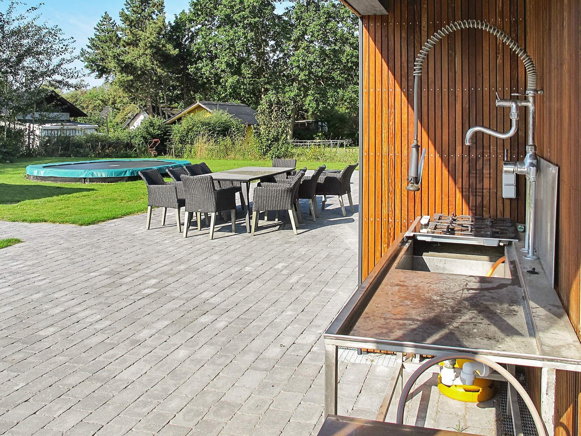 Ruim vakantiehuis met whirlpool, sauna en activiteitenruimte op 280m van strand - foto 5
