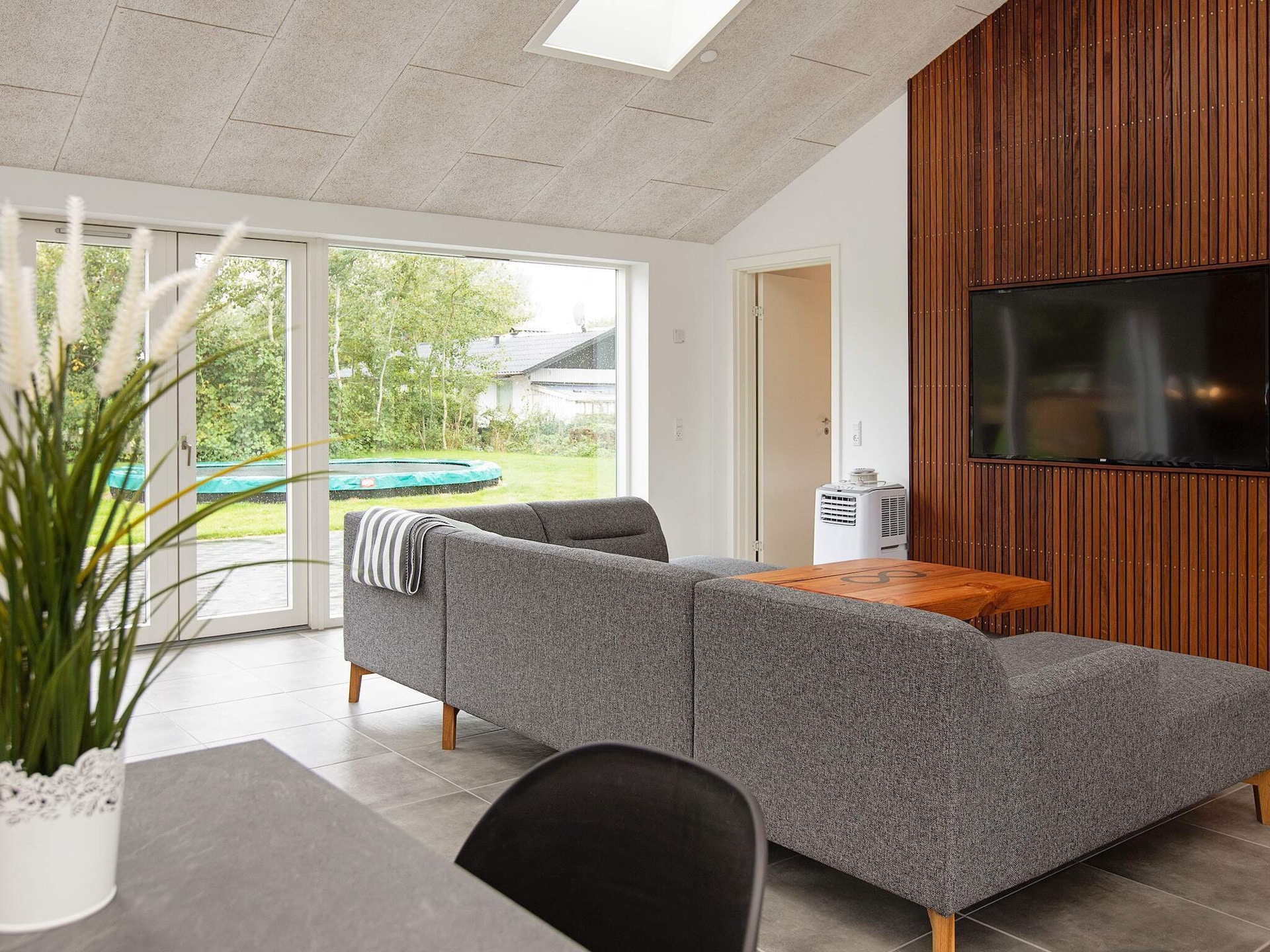 Ruim vakantiehuis met whirlpool, sauna en activiteitenruimte op 280m van strand - foto 33