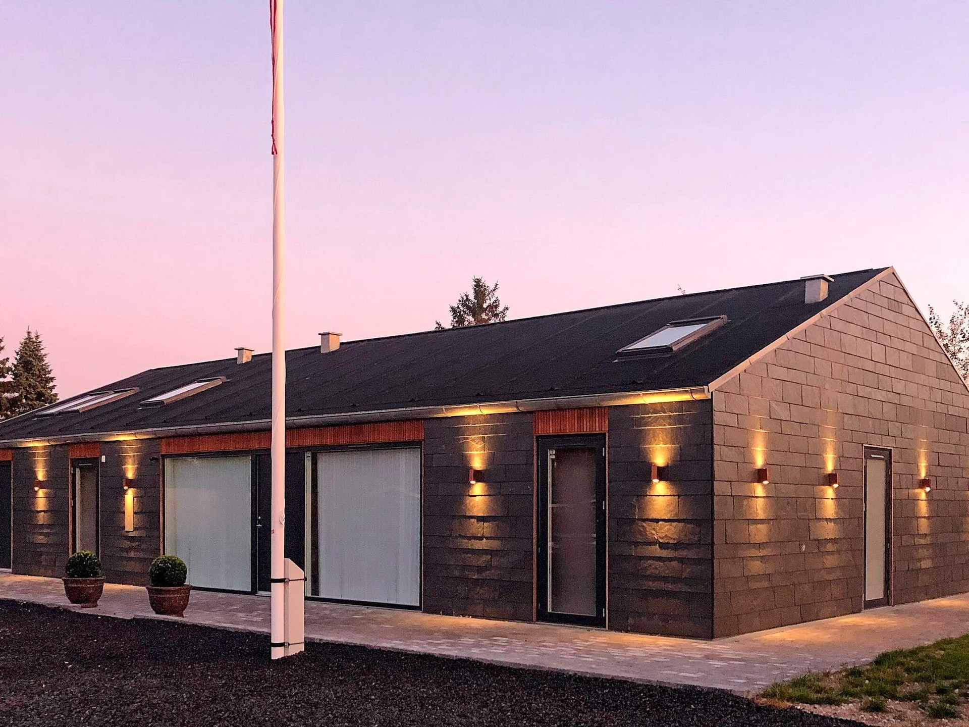 Ruim vakantiehuis met whirlpool, sauna en activiteitenruimte op 280m van strand - foto 2