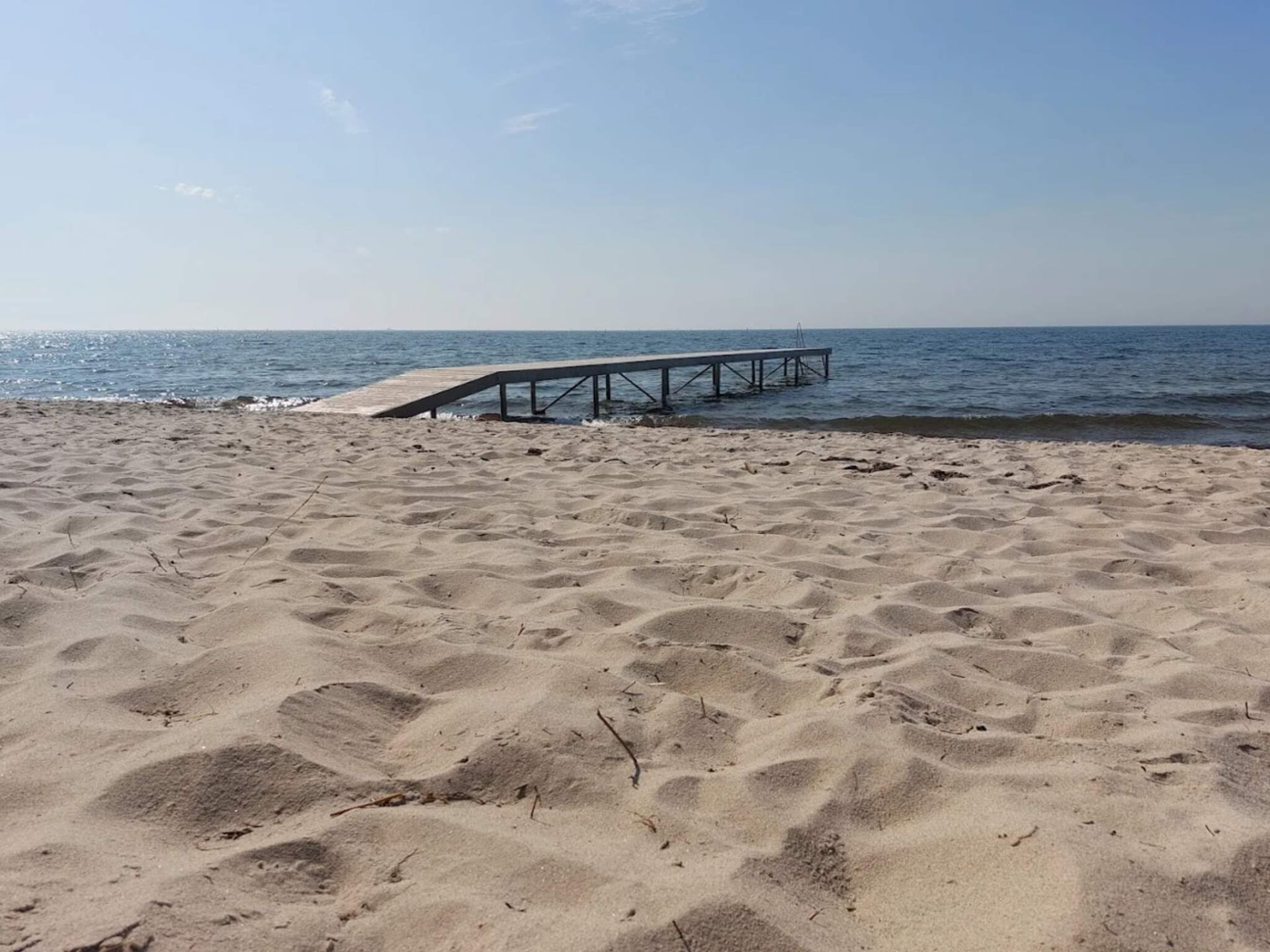 Ruim vakantiehuis met whirlpool, sauna en activiteitenruimte op 280m van strand - foto 14