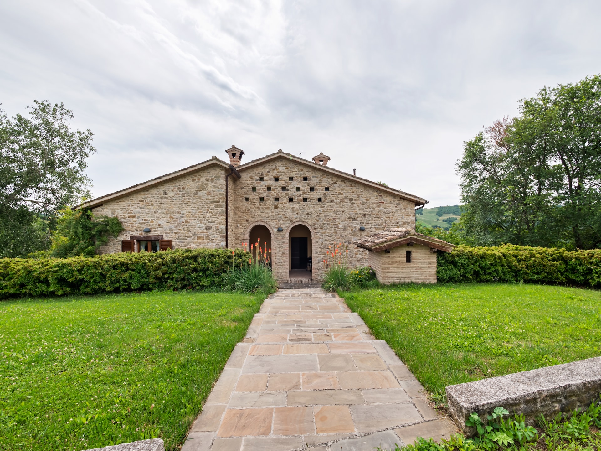 Villa Calfattore: Rustieke groepsaccommodatie met privézwembad in de bossen van Le Marche - foto 38