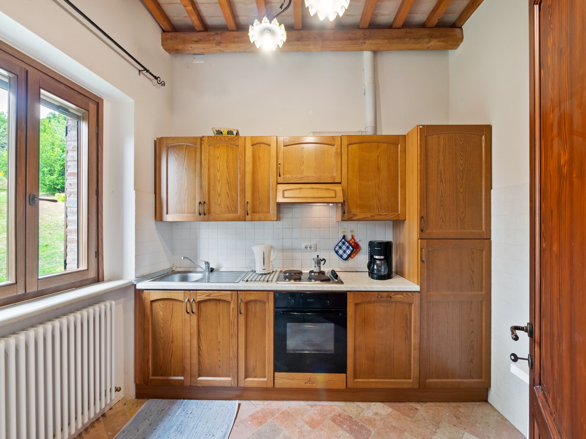 Villa Calfattore: Rustieke groepsaccommodatie met privézwembad in de bossen van Le Marche - foto 17