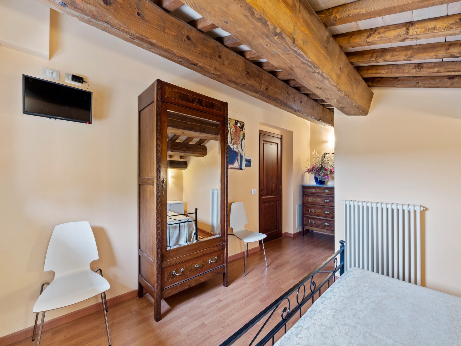 Villa Calfattore: Rustieke groepsaccommodatie met privézwembad in de bossen van Le Marche - foto 24