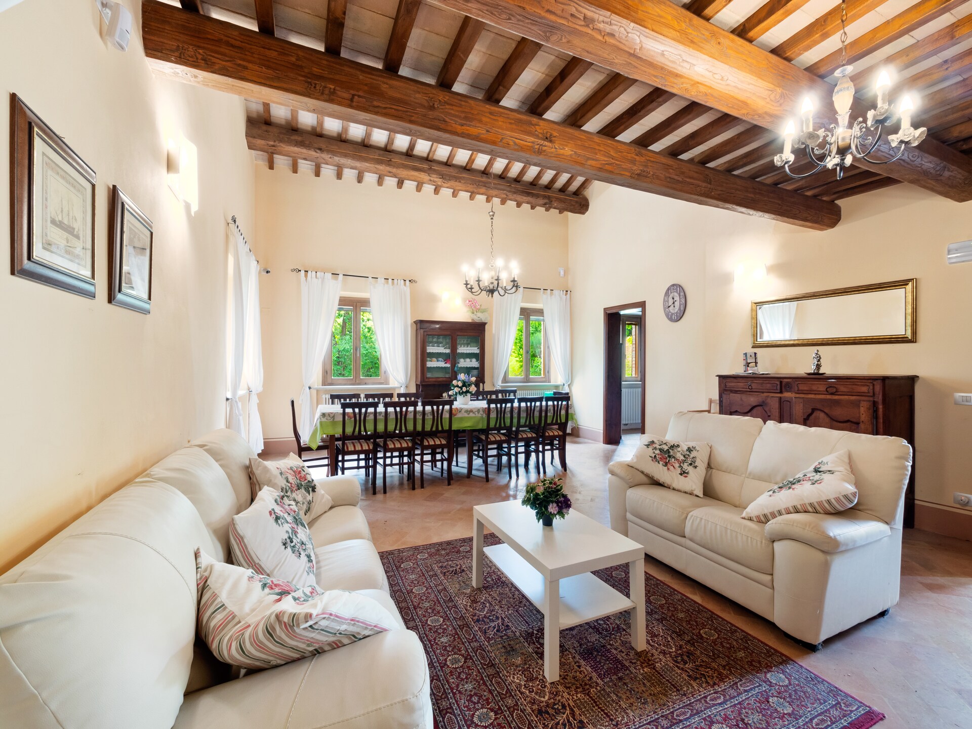 Villa Calfattore: Rustieke groepsaccommodatie met privézwembad in de bossen van Le Marche - foto 13