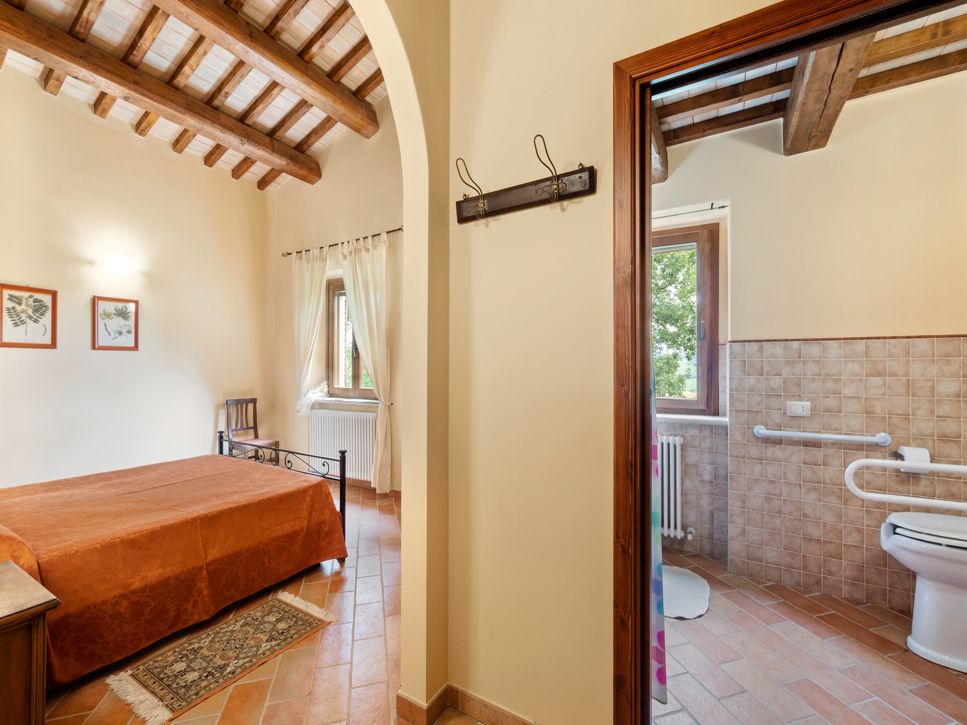 Villa Calfattore: Rustieke groepsaccommodatie met privézwembad in de bossen van Le Marche - foto 26