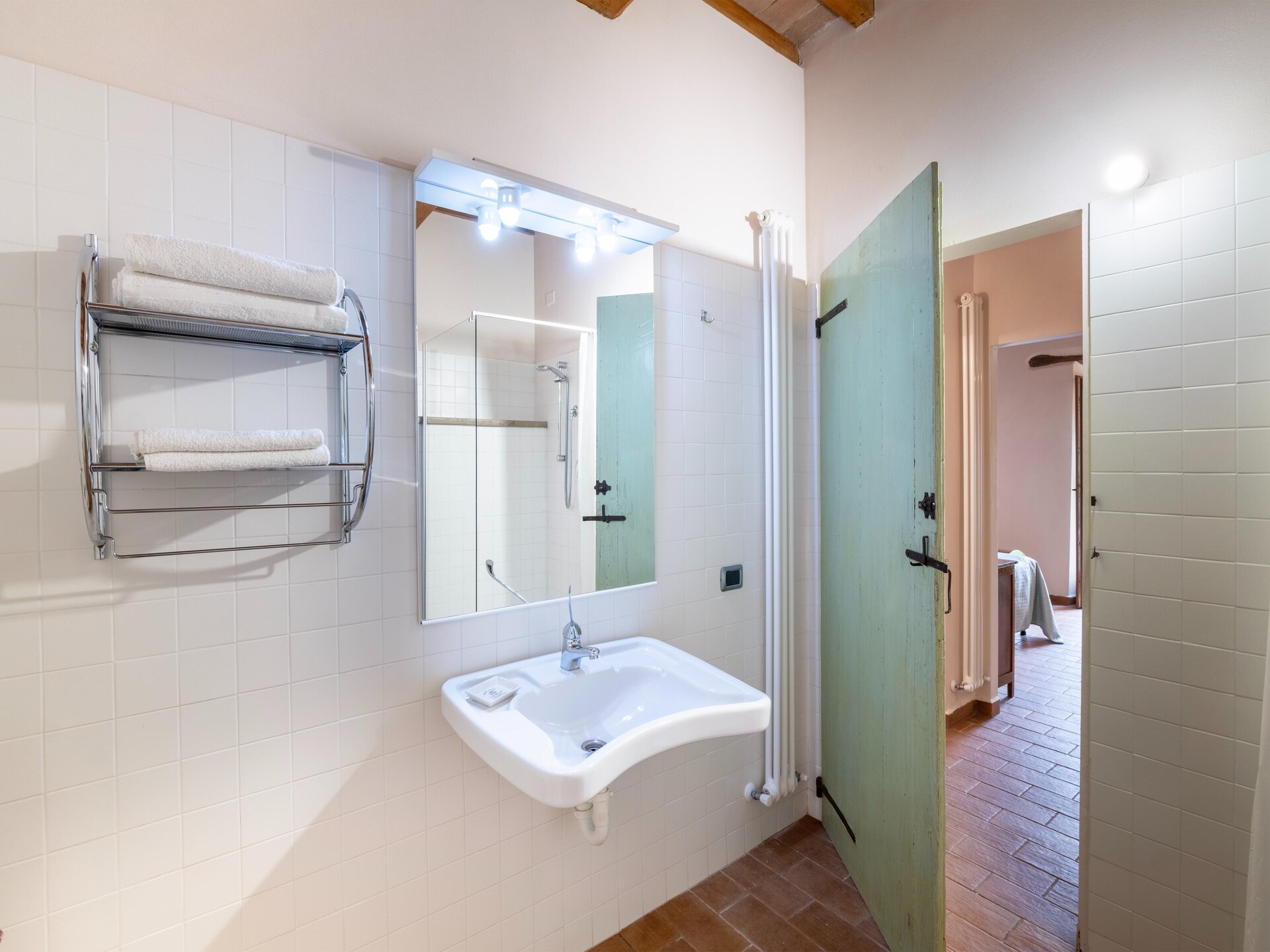 Ruim agriturismo in natuurreservaat Furlo met privézwembad, hottub en tuin - foto 16