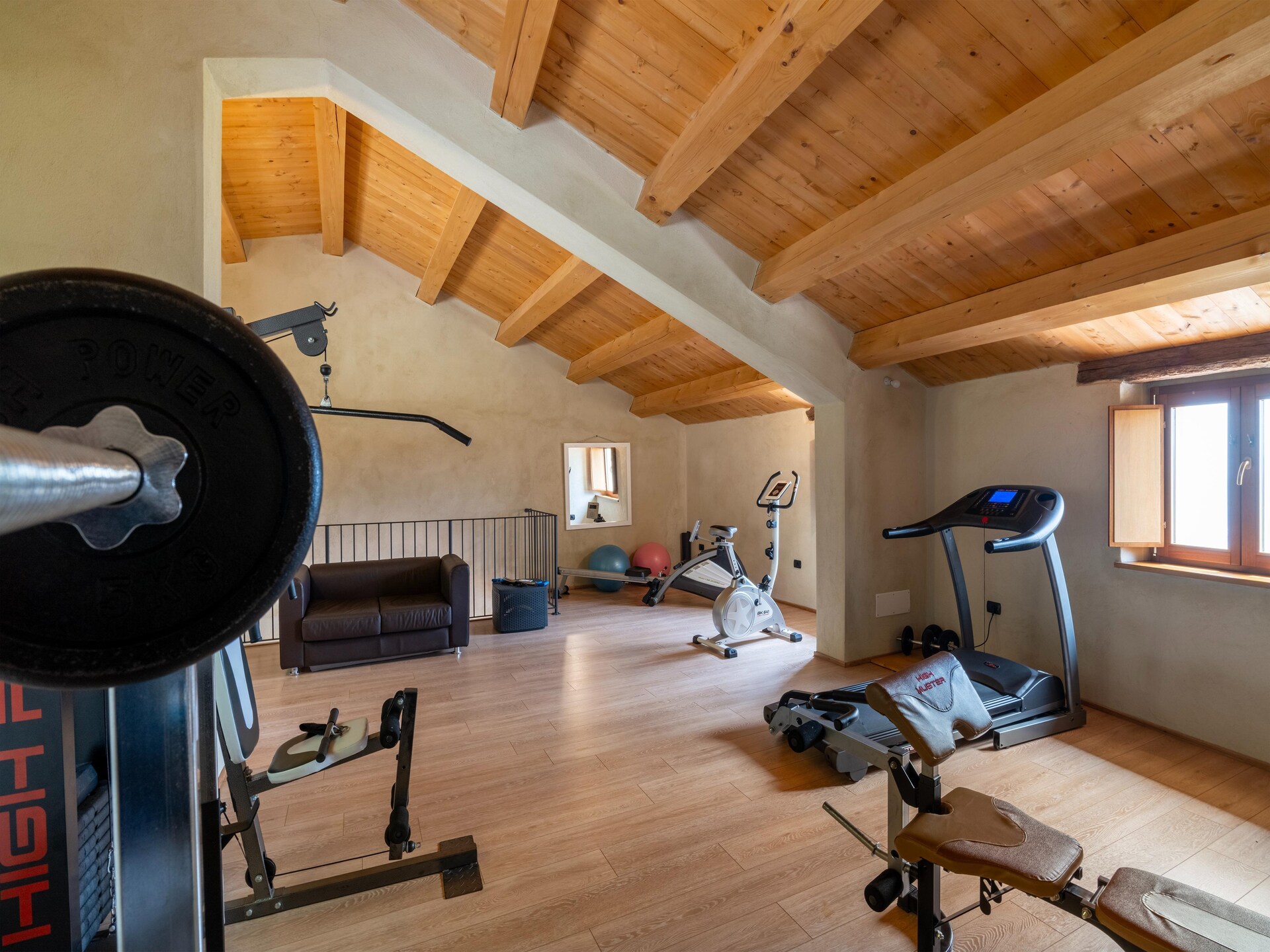 Ruim agriturismo in natuurreservaat Furlo met privézwembad, hottub en tuin - foto 31