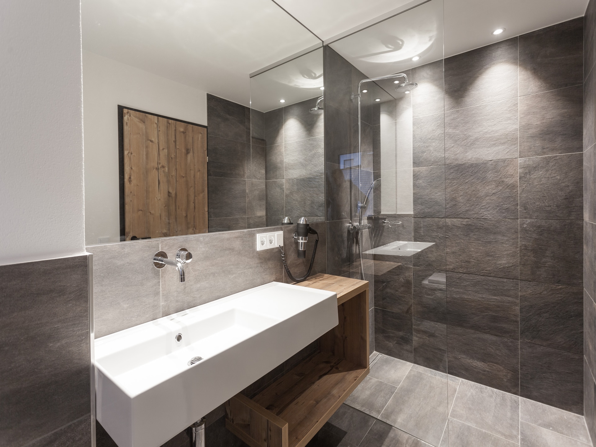 Centraal gelegen luxe chalet in Gaschurn voor 24 personen - foto 18