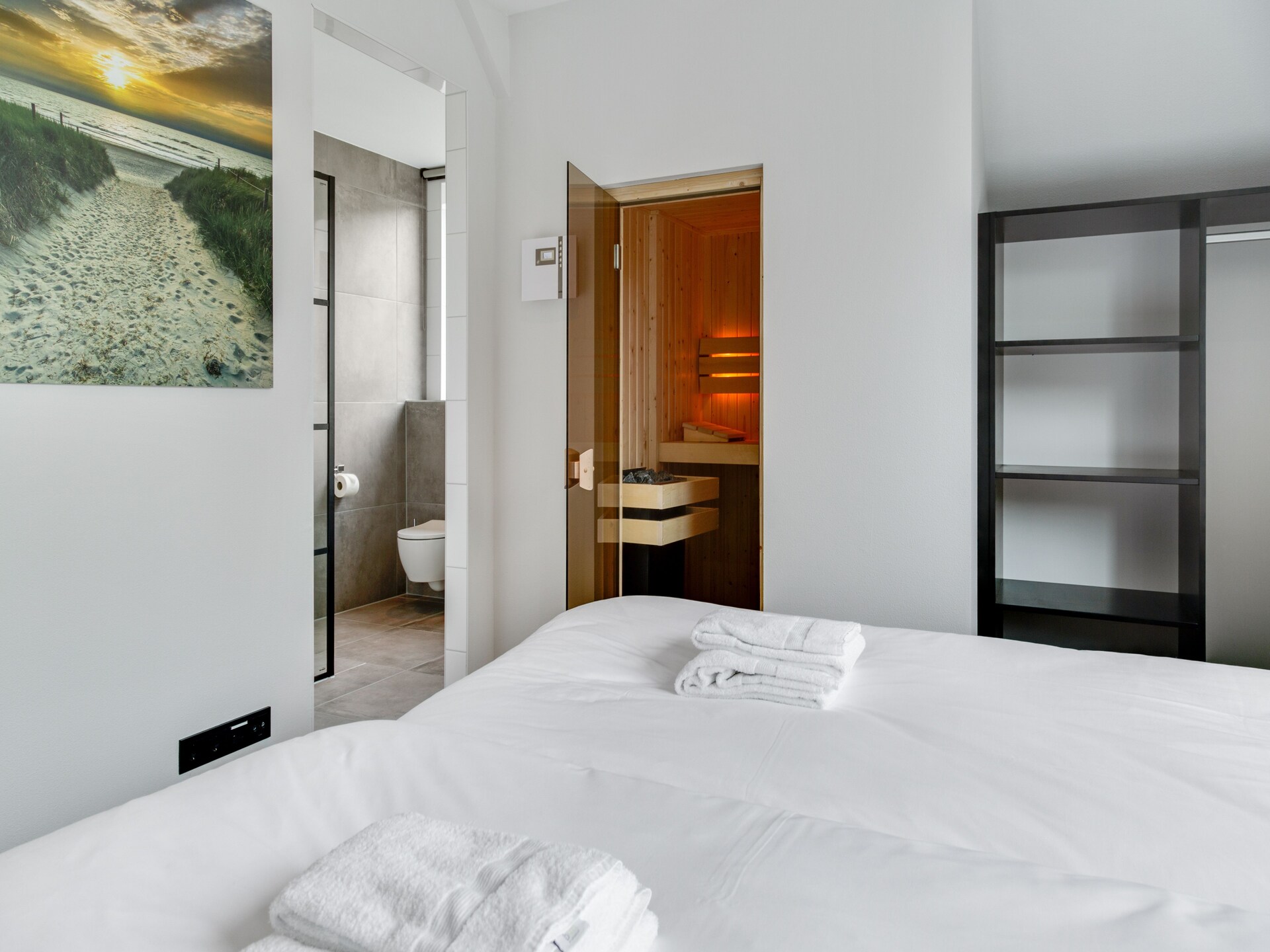 Luxe vakantiehuis met sauna in bosrijke omgeving bij De Koog - foto 21