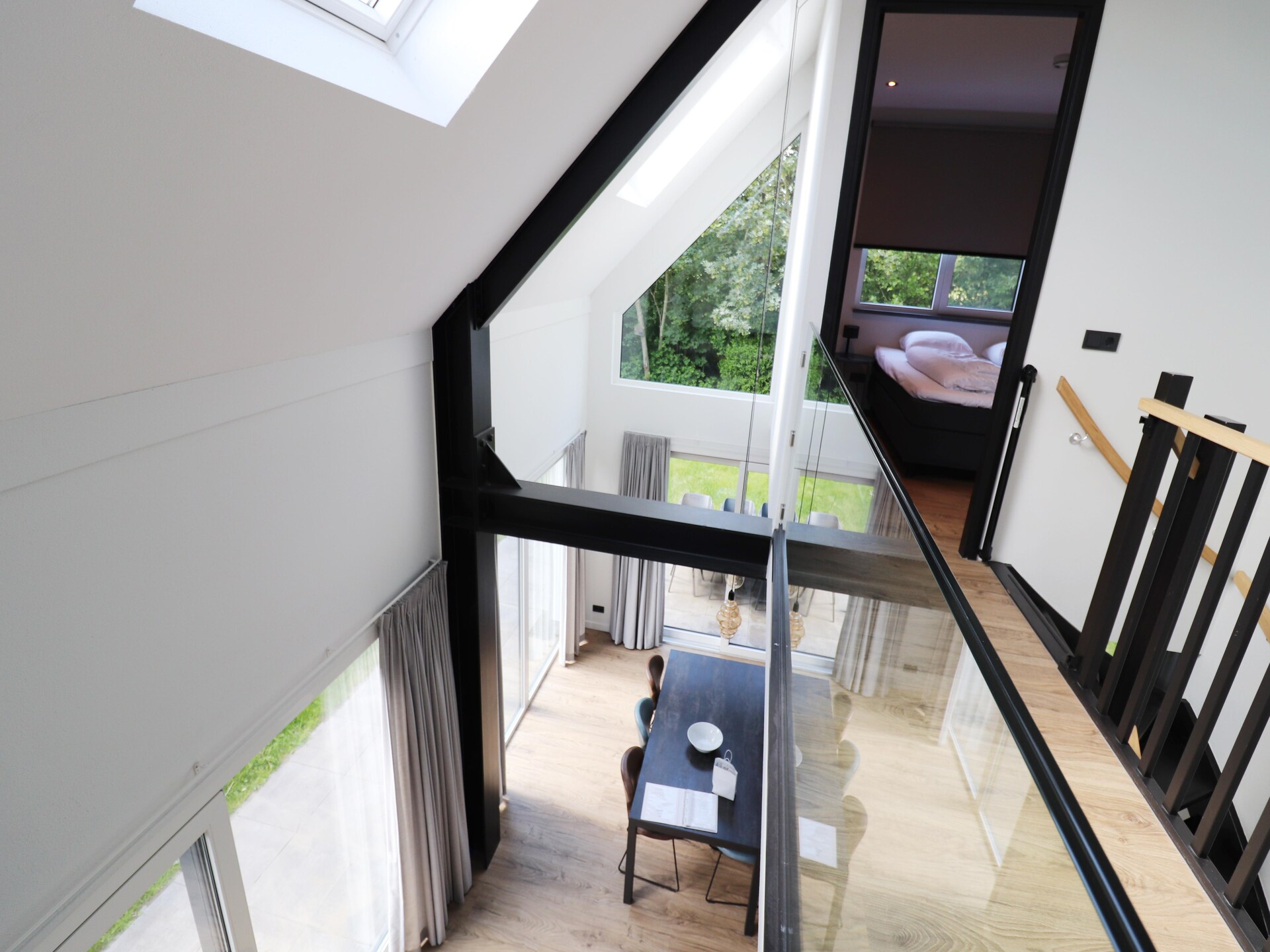 Luxe vakantiehuis met sauna in bosrijke omgeving bij De Koog - foto 14