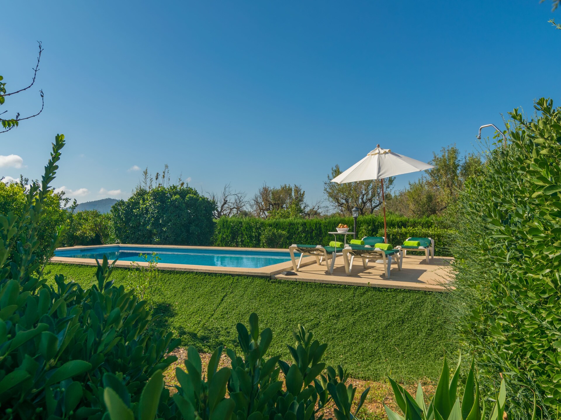 Vrijstaande villa met privézwembad aan golfbaan bij Campanet - foto 17