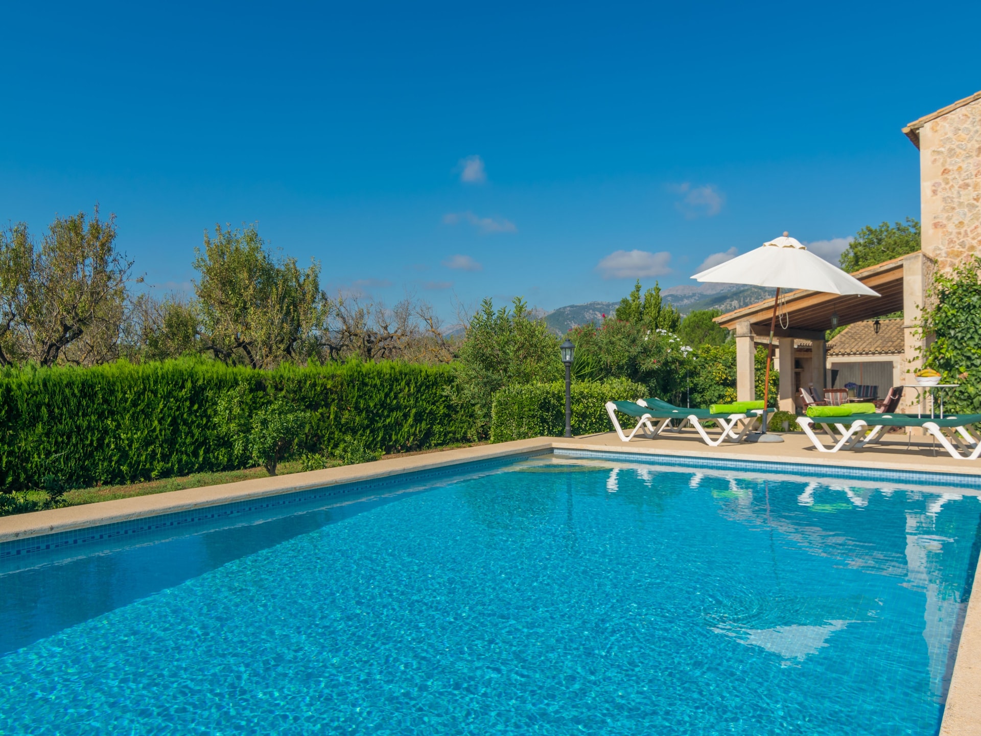 Vrijstaande villa met privézwembad aan golfbaan bij Campanet - foto 24