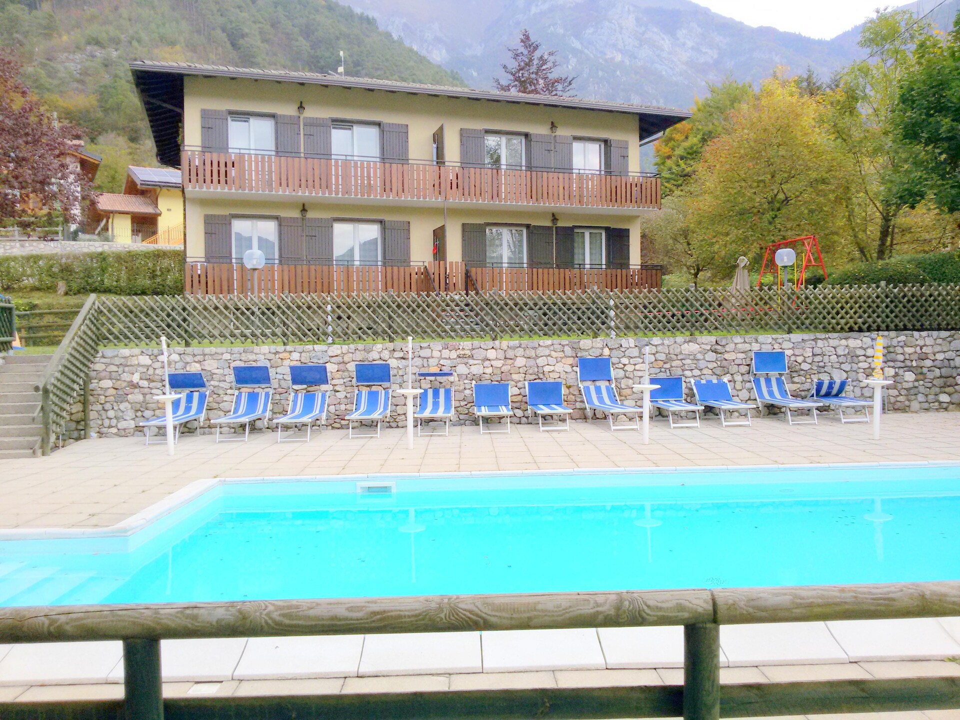 Op 650 m van het meer: Ruim vakantiehuis in Val di Ledro - foto 4