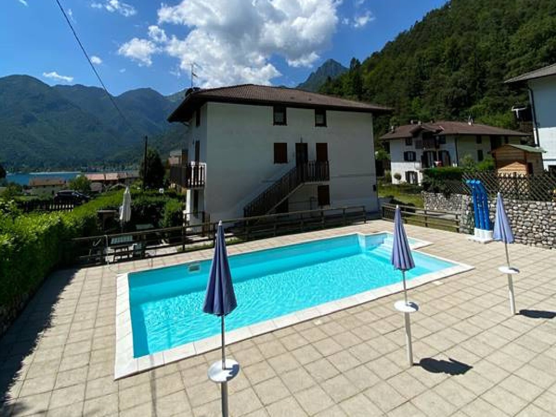 Op 650 m van het meer: Ruim vakantiehuis in Val di Ledro - foto 1
