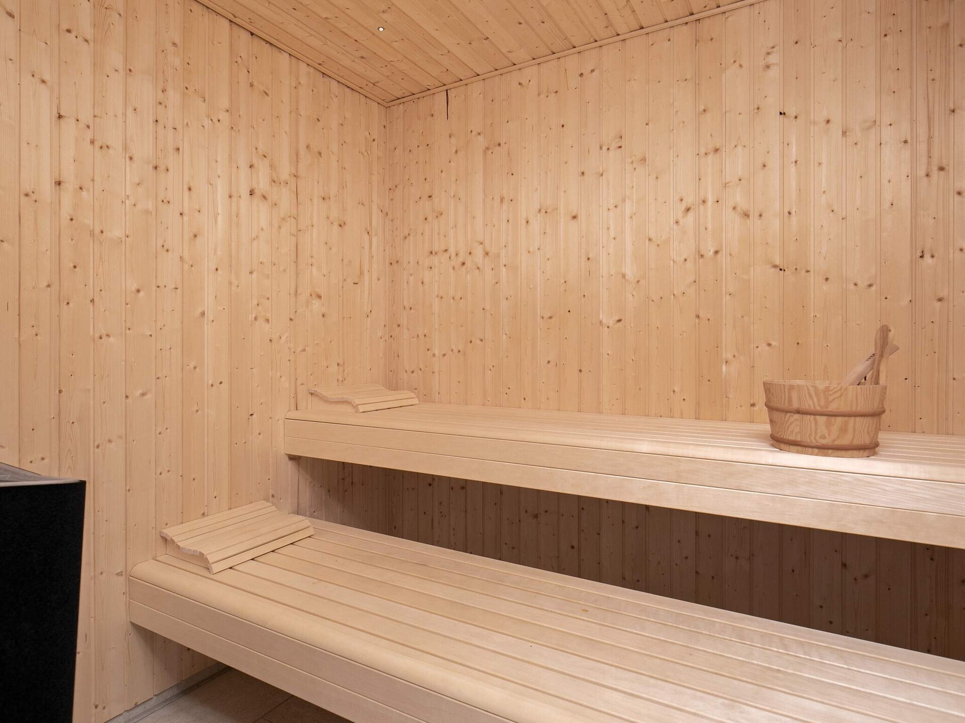 Luxe architectenhuis met 40m² zwembad, sauna & jacuzzi op 600m van fjord - foto 37