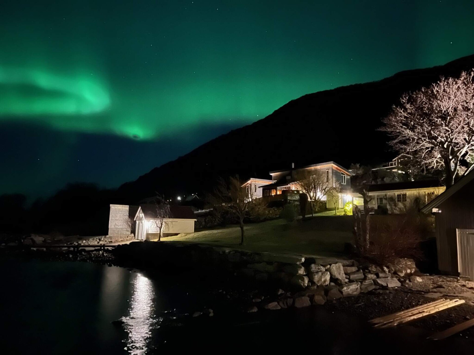 Vrijstaand vakantiehuis aan de Voldsfjord met bootverhuur en fjorduitzicht - foto 12