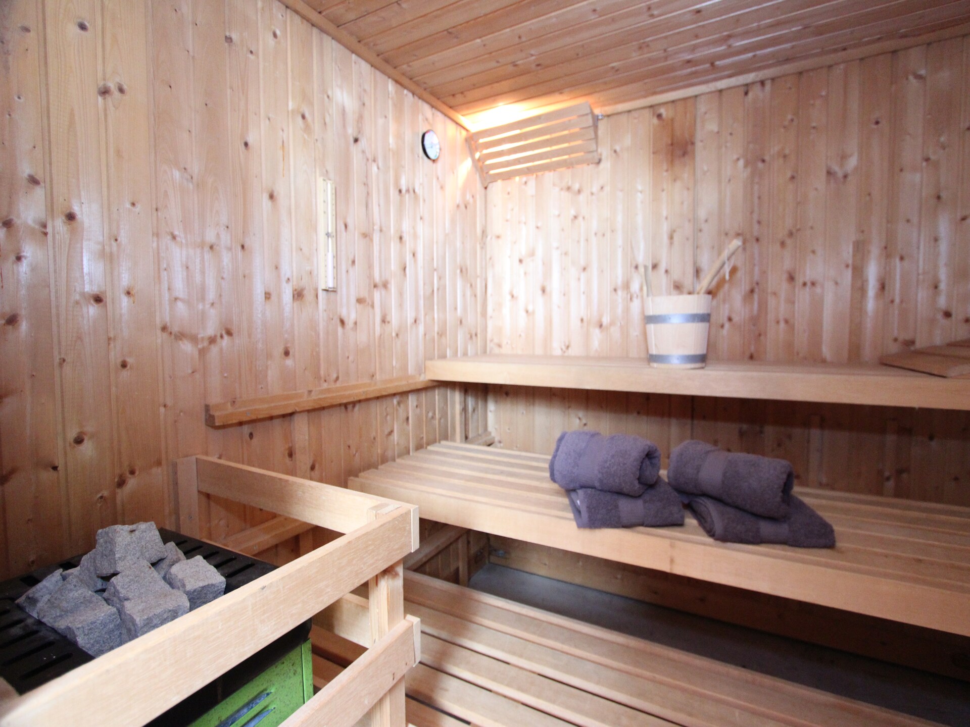 Chalet Anna Bramberg: 200m² vrijstaand aan de skipiste in het bos - foto 23