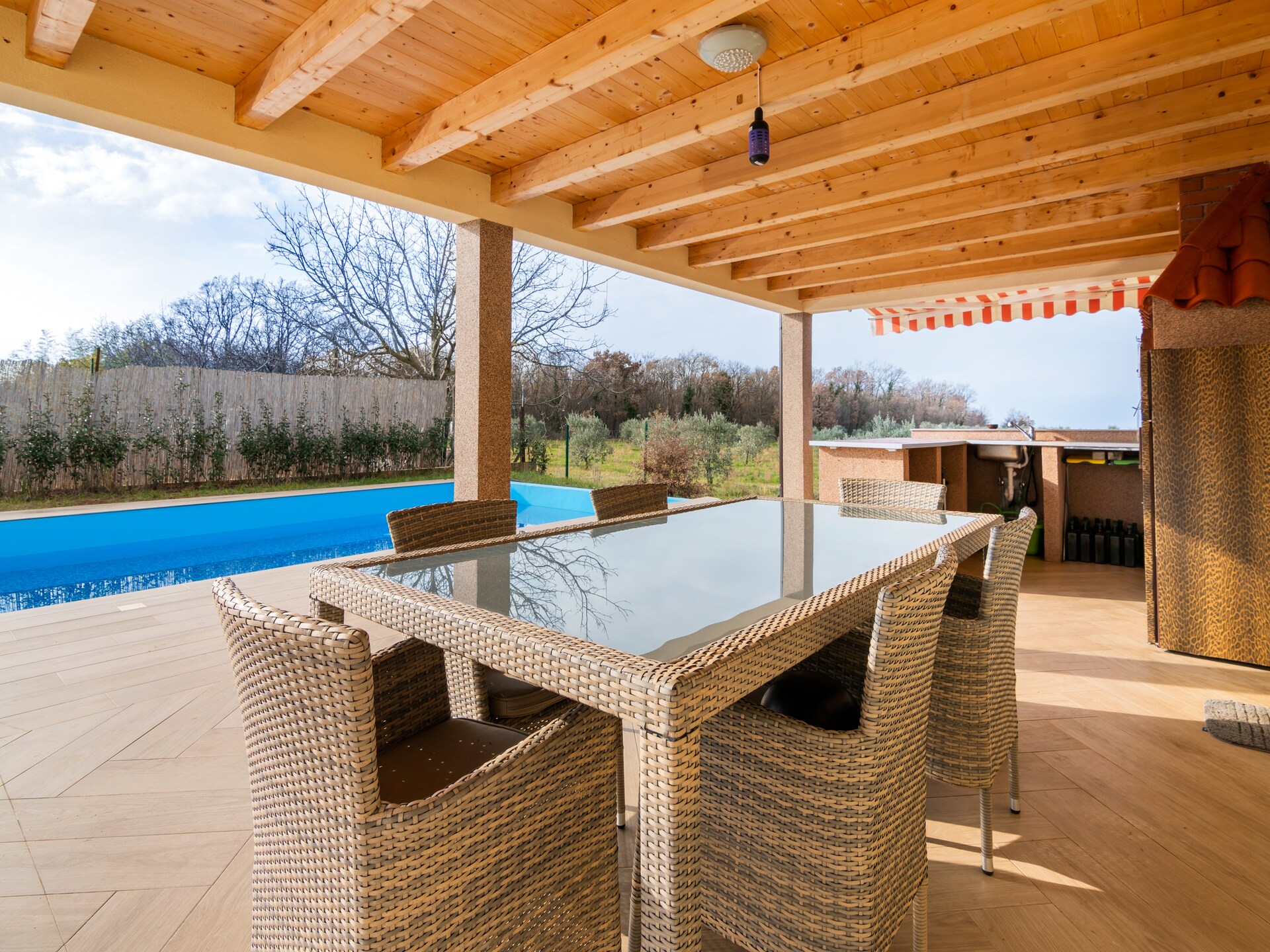 Villa Moon: Vrijstaand genieten met privé infinity pool bij Novigrad - foto 5
