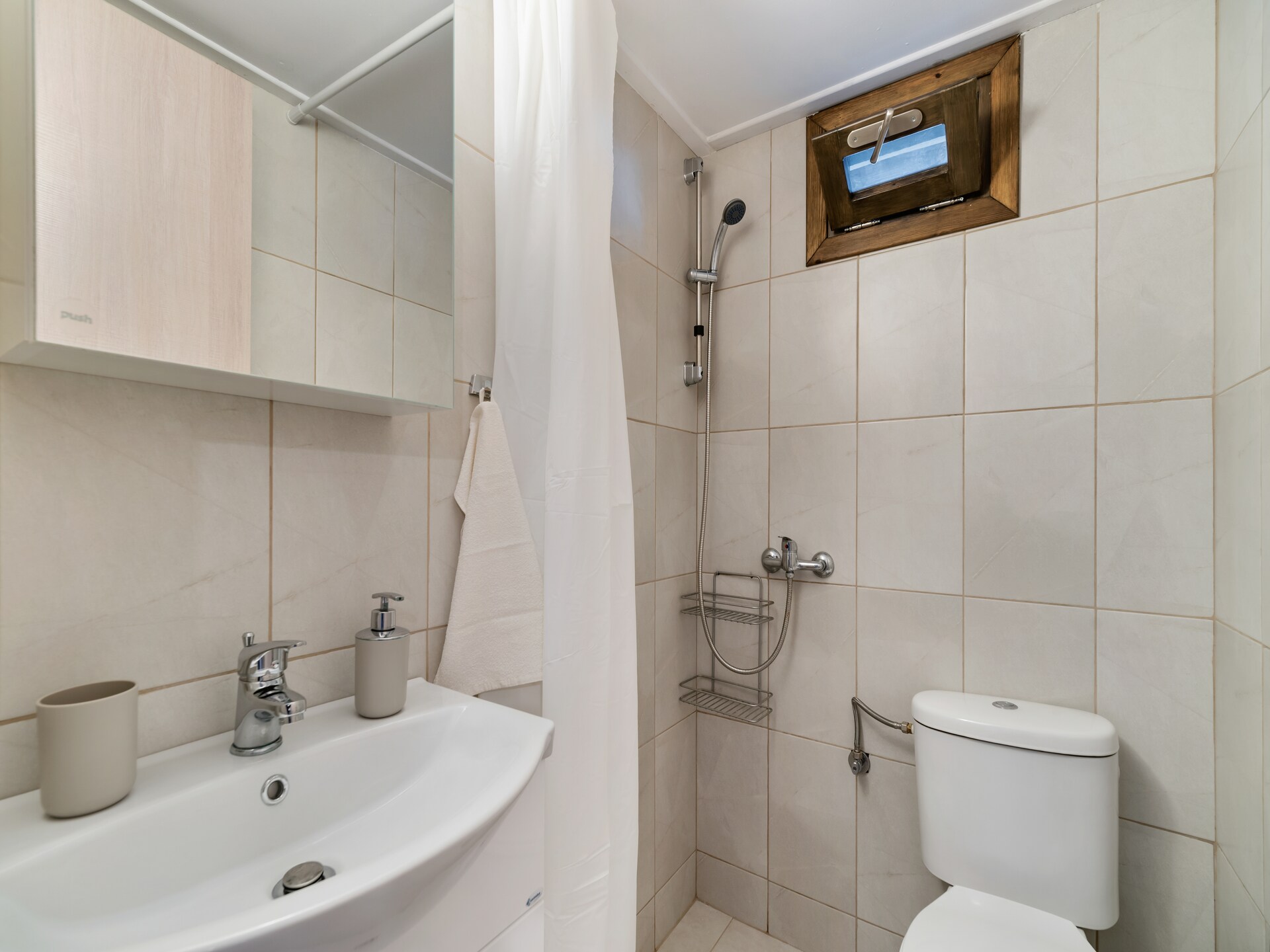 Zonovergoten appartement voor 5 in Agios Nikolaos, vlakbij zee - foto 27