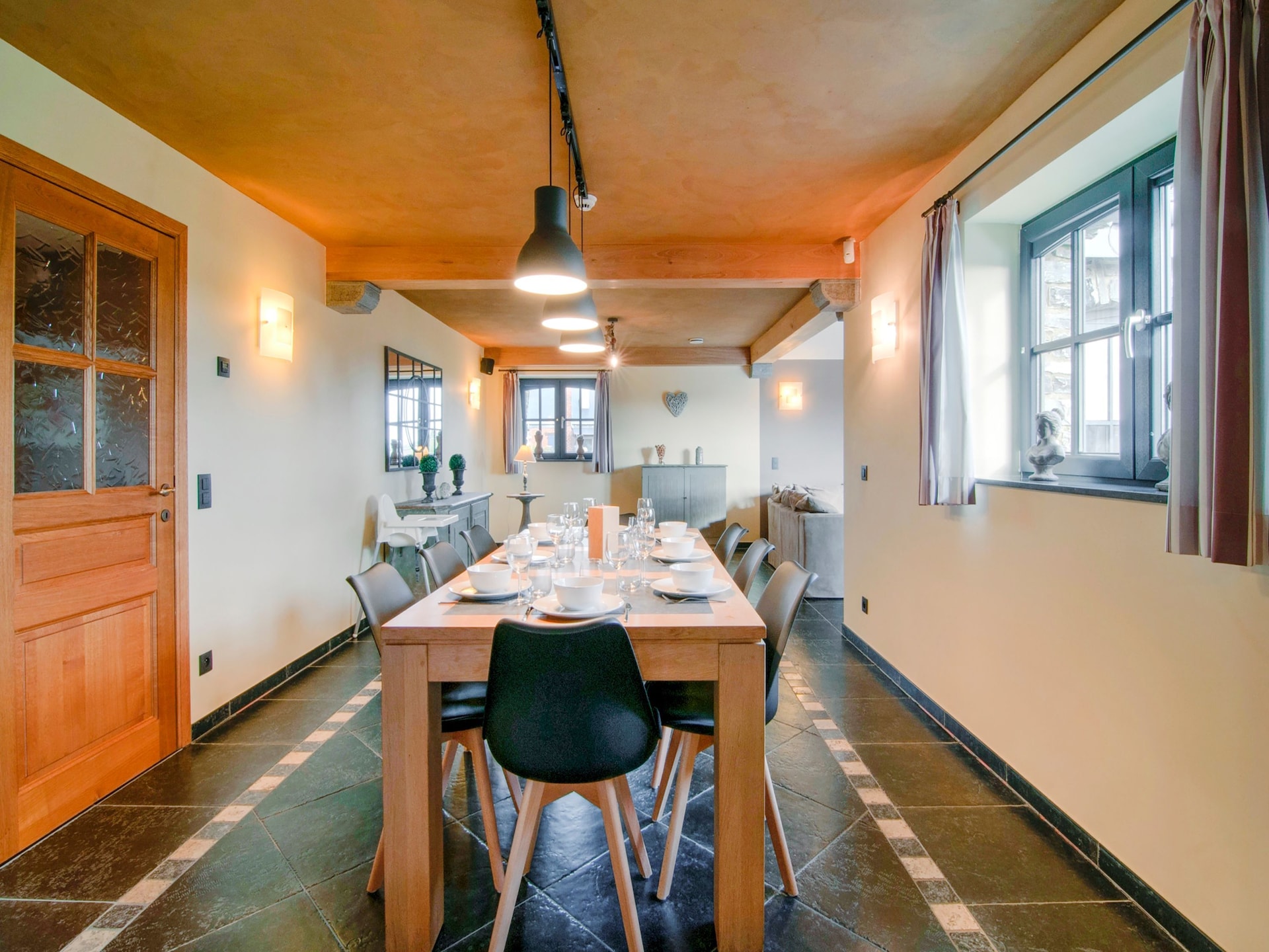 8-persoons vakantiehuis met weelderige tuin in Nafraiture - foto 1