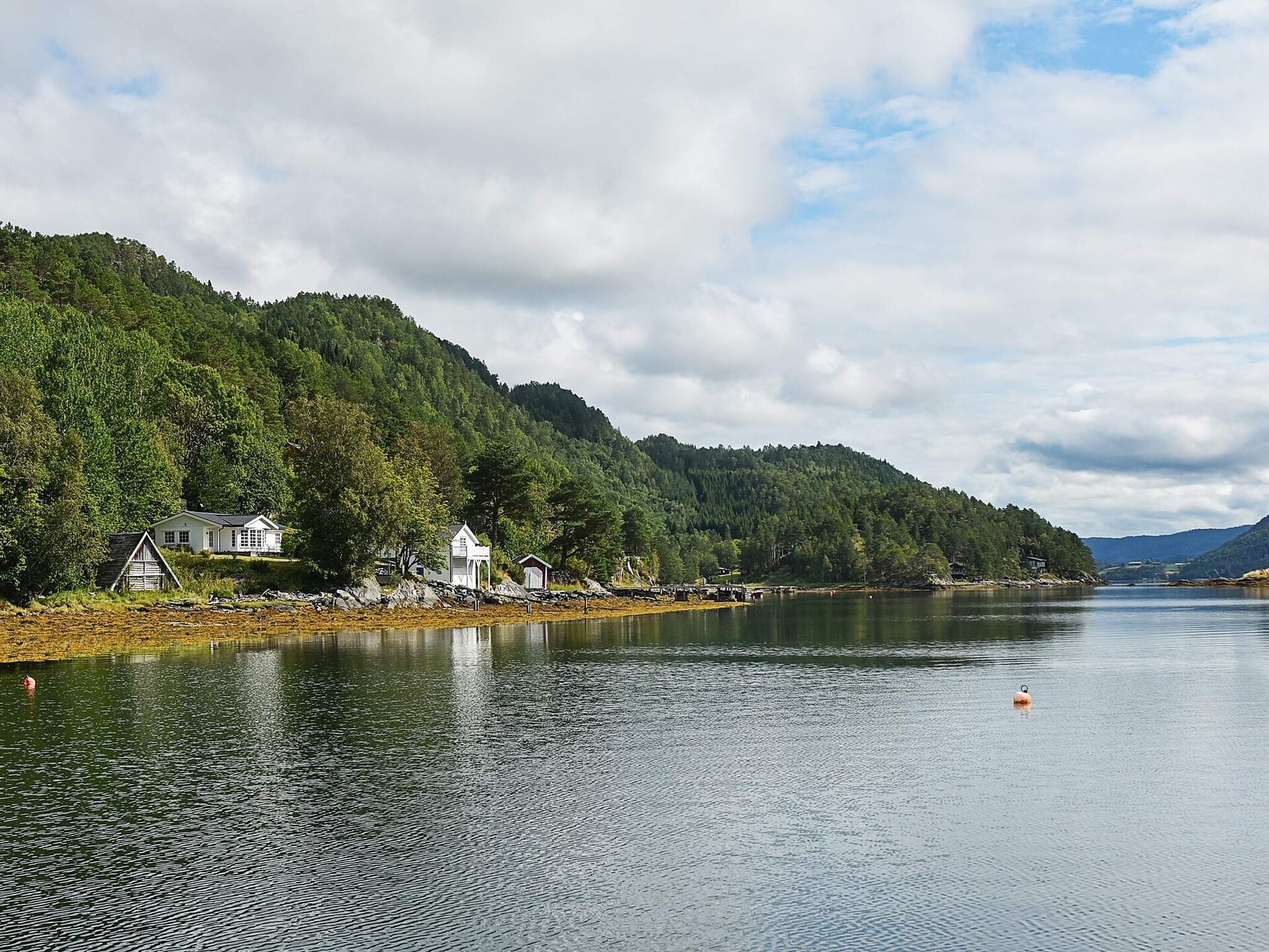 Authentiek Noors stabbur aan Bøfjorden met bootverhuur - foto 19
