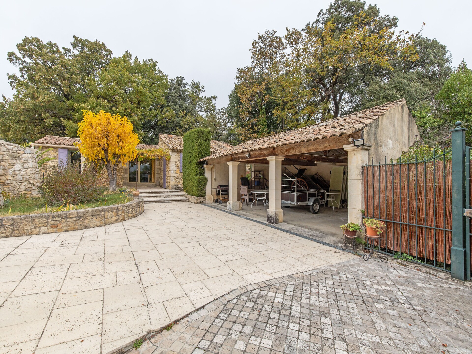 Privézwembad en Provençaalse charme in Vaison-la-Romaine - foto 32