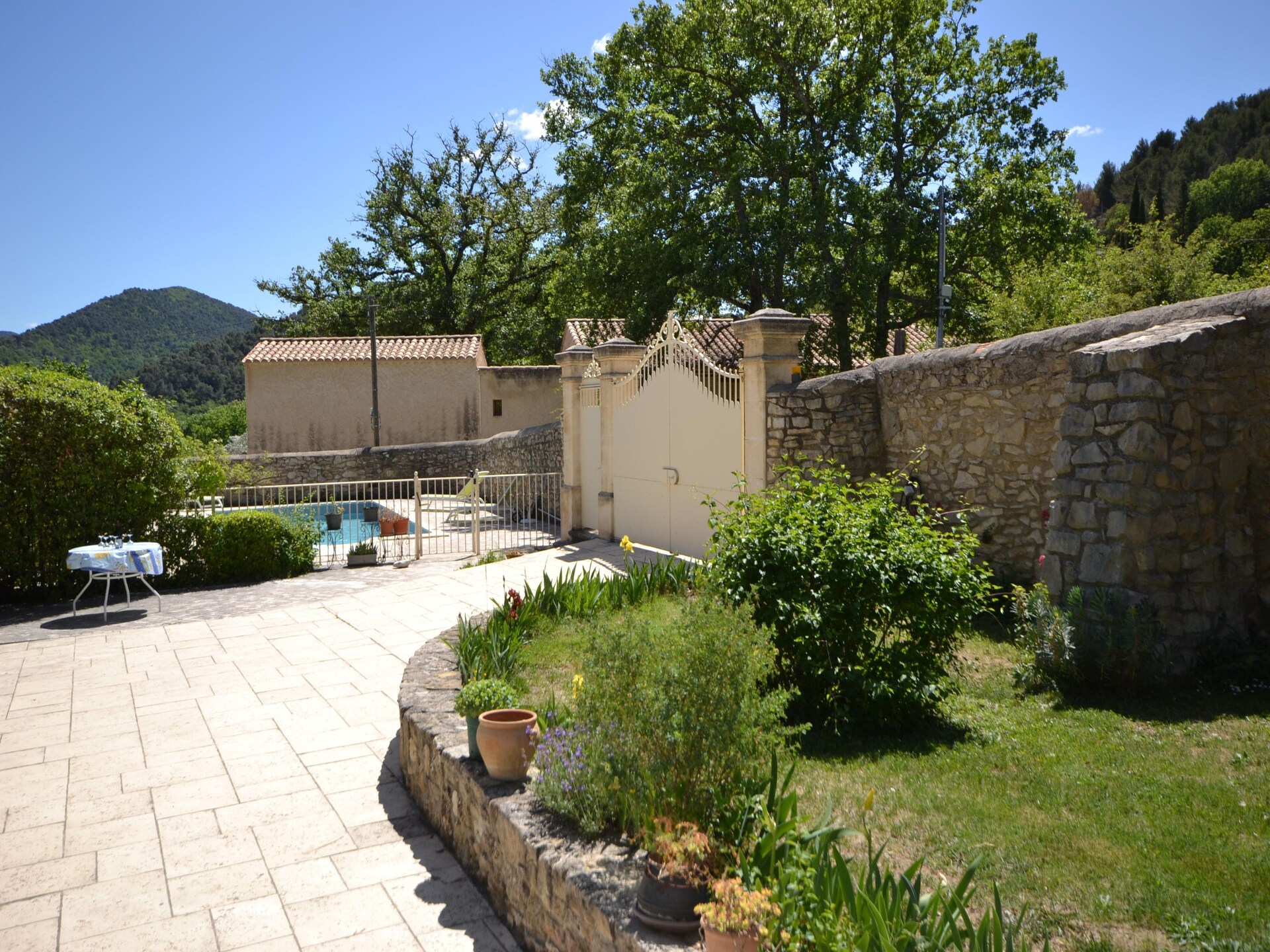 Privézwembad en Provençaalse charme in Vaison-la-Romaine - foto 20