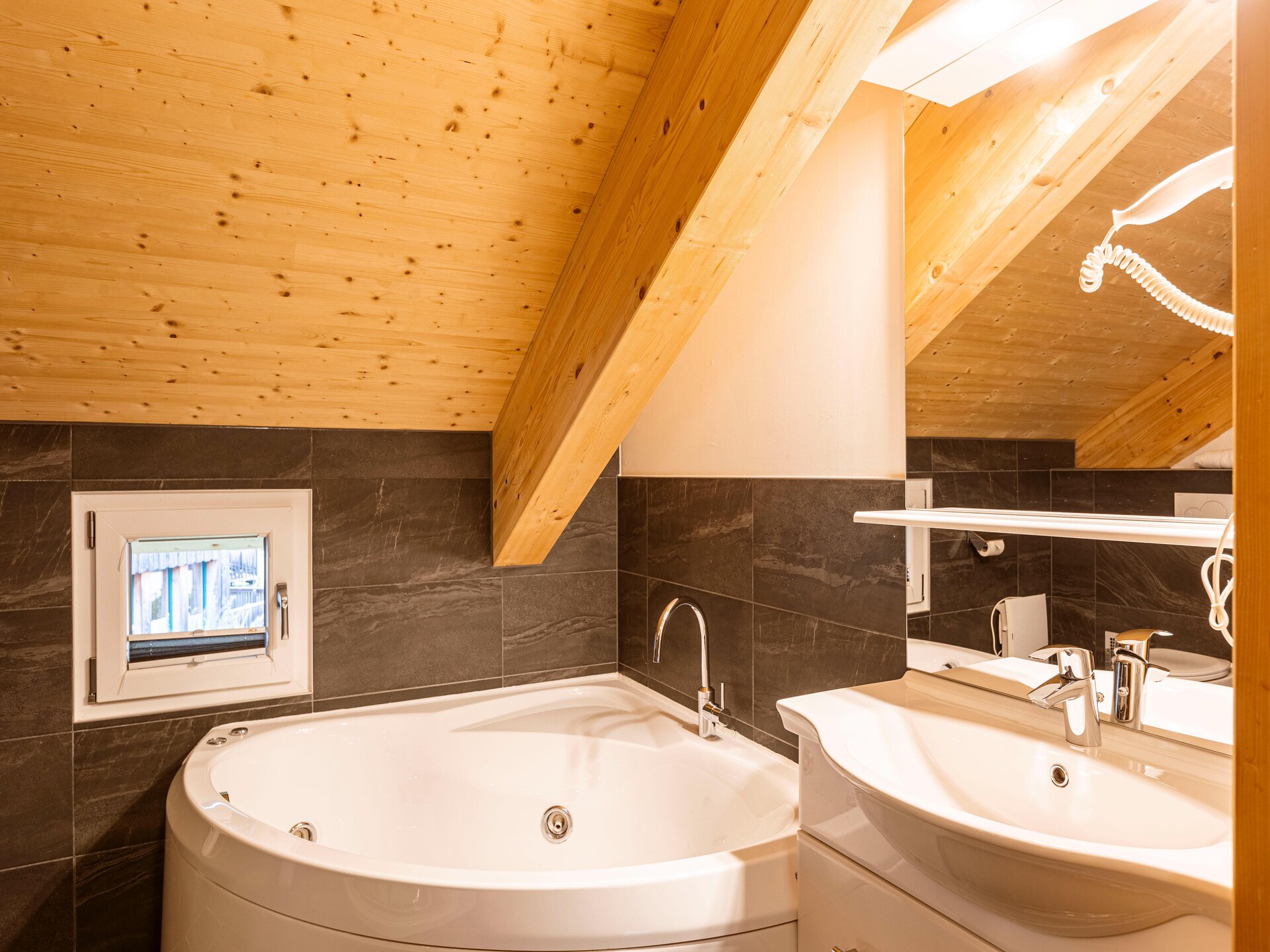 Luxe chalet voor 8 personen met sauna en whirlpool nabij skilift Hohentauern - foto 8