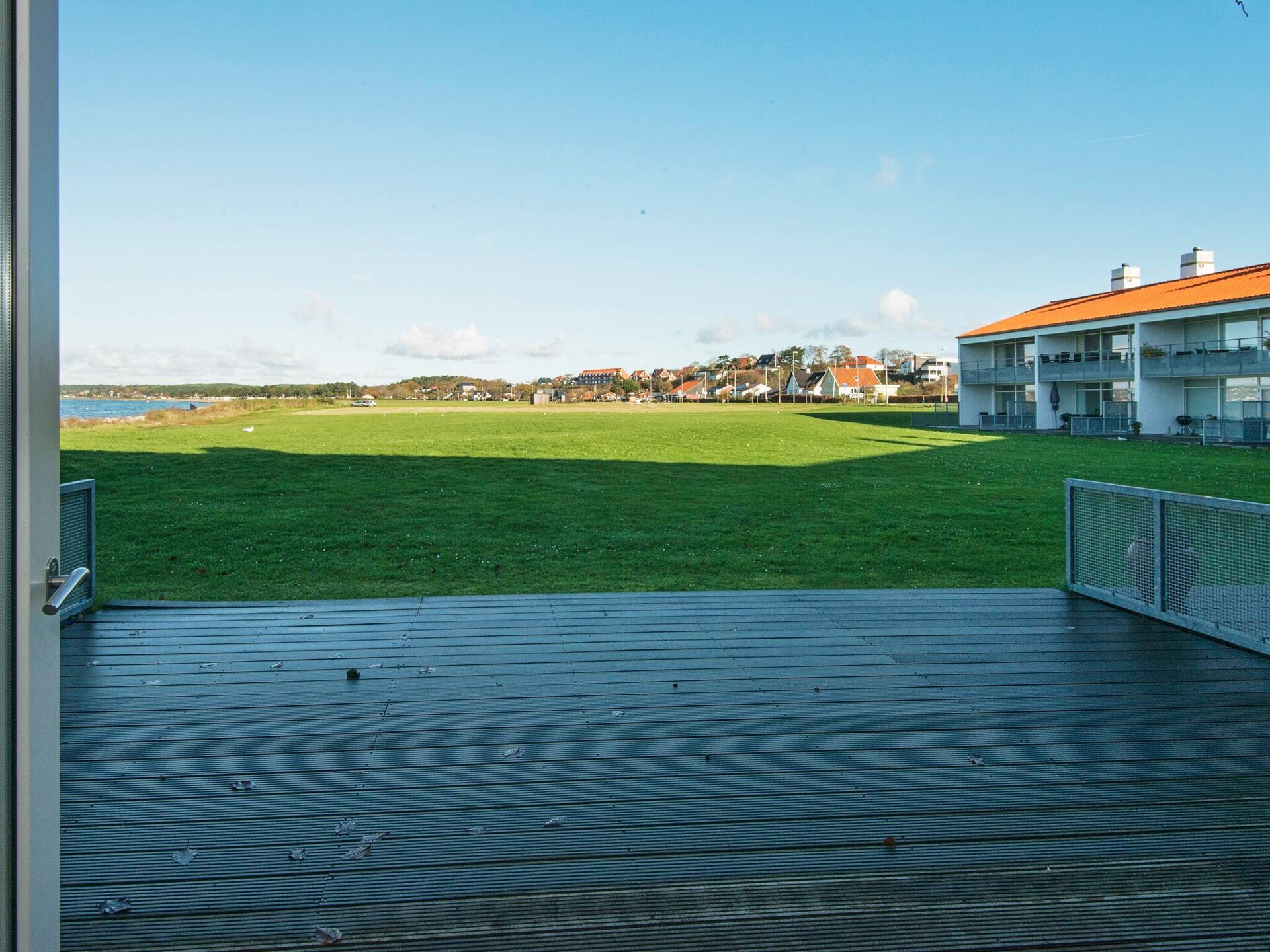 Exclusief vakantiehuis direct aan zee met panoramisch uitzicht over de baai van Ebeltoft - foto 2