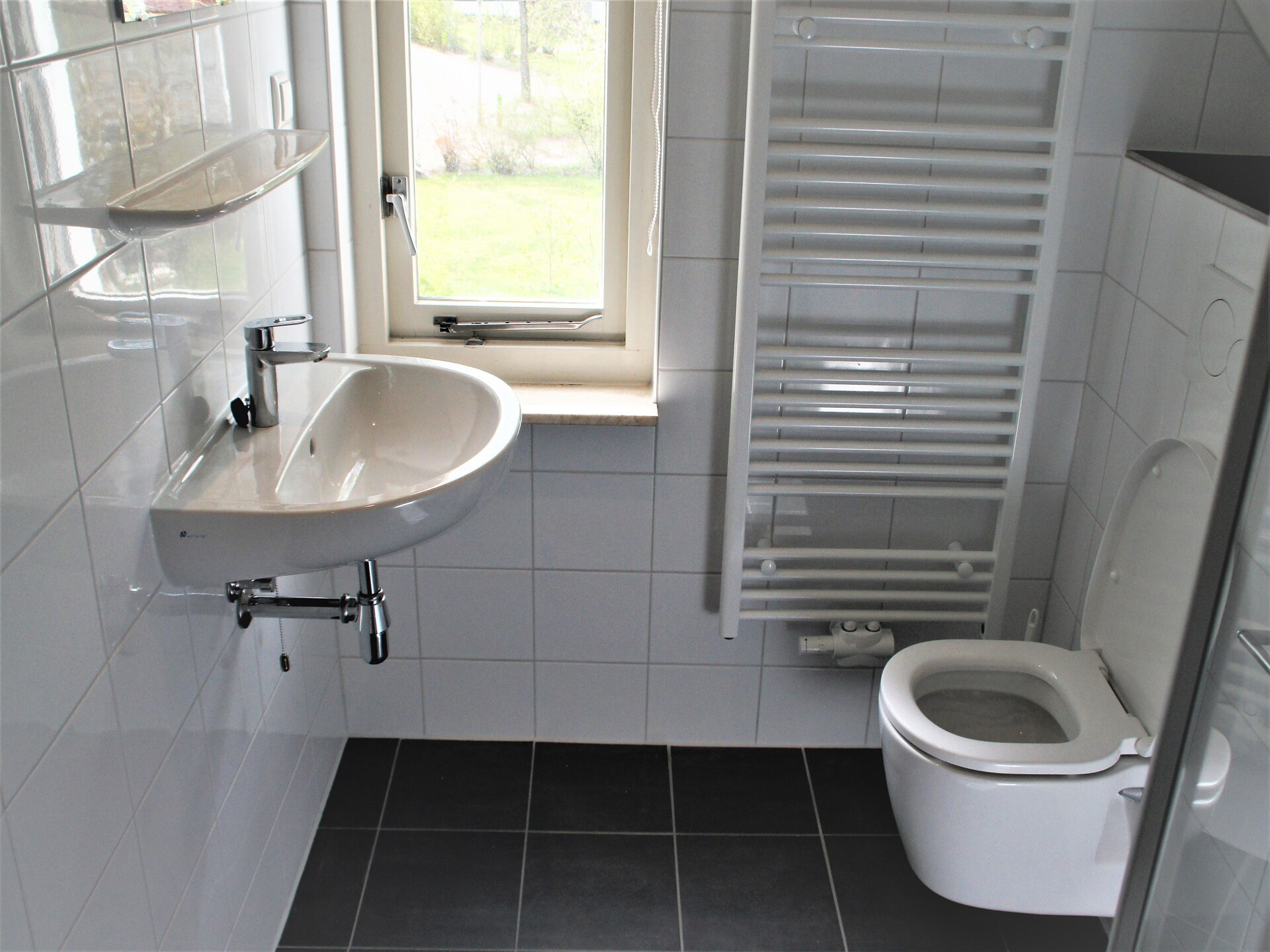 Gerestylde vakantiewoning met open haard op autovrij park in Drenthe - foto 8