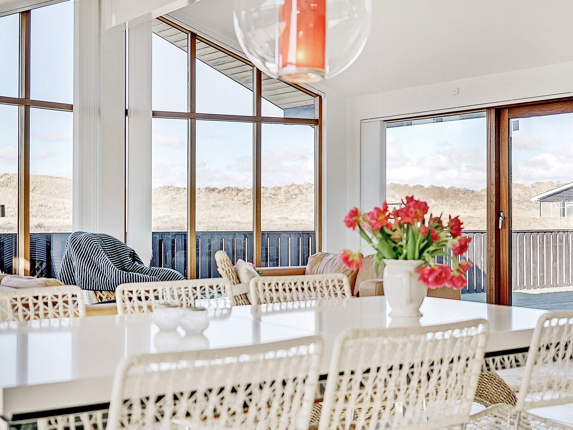 Ruim vakantiehuis met duinenzicht op 50m van Noordzeestrand in Nørlev - foto 12