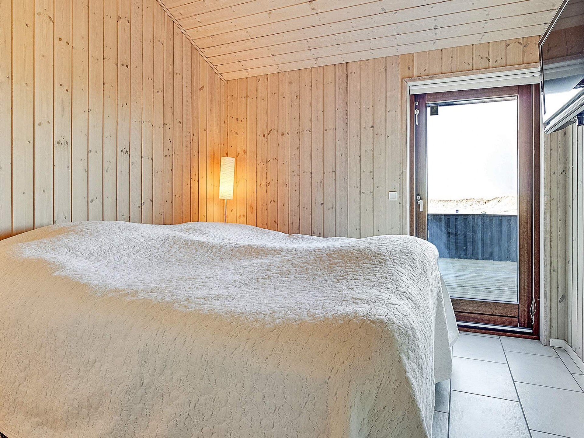 Ruim vakantiehuis met duinenzicht op 50m van Noordzeestrand in Nørlev - foto 18