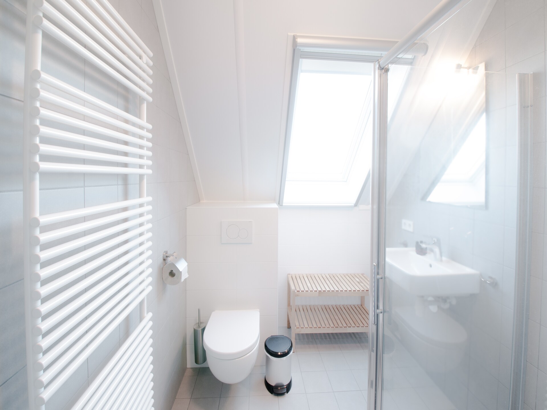 Luxe designvilla aan het water in Tholen met aanlegsteiger en buitenhaard - foto 10