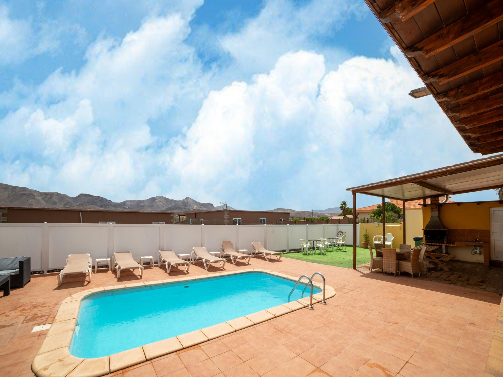 Ruim vakantiehuis met zwembad en zonneterras op Fuerteventura - foto 2