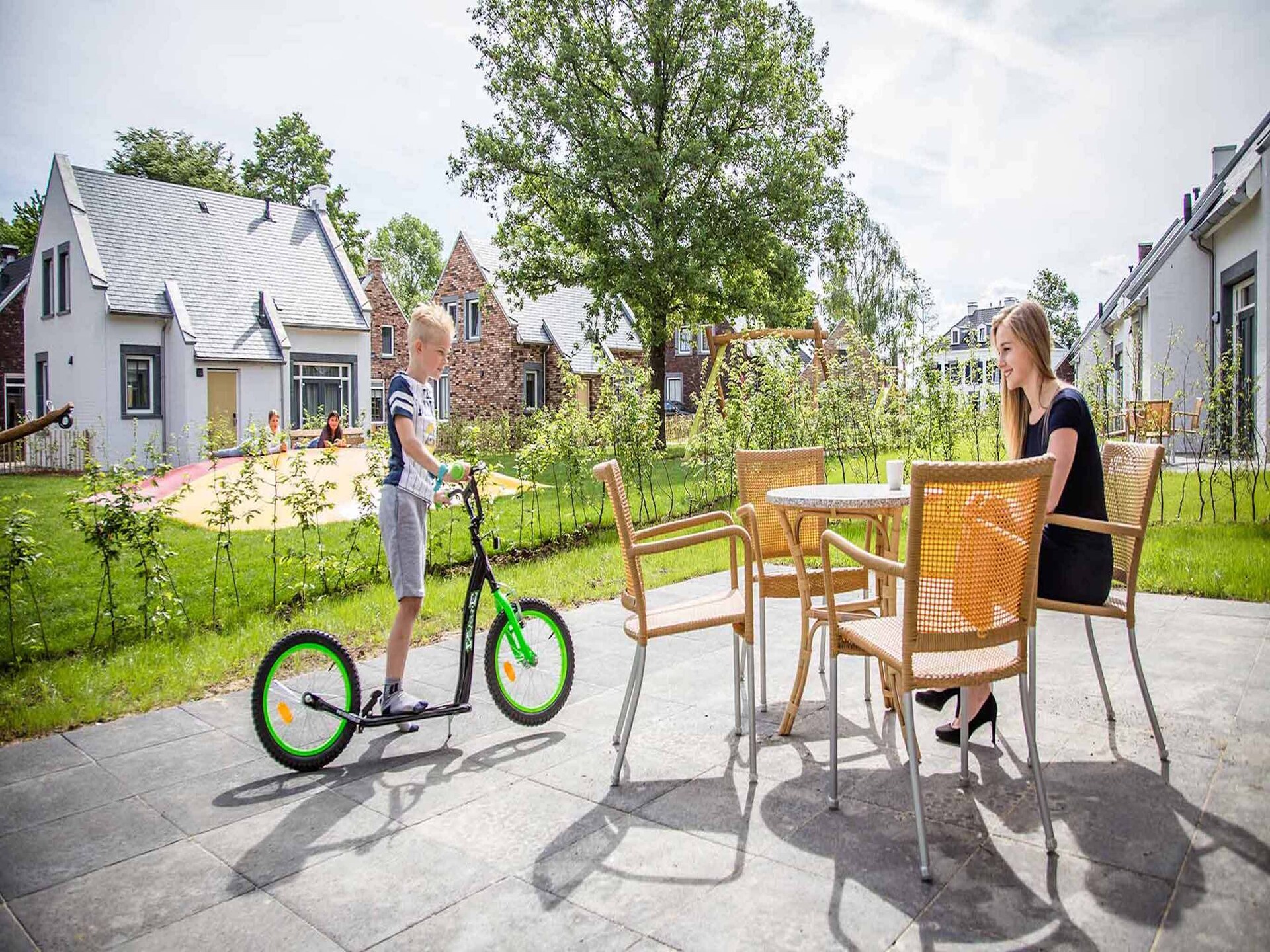 Vrijstaande familievilla op vakantiepark met tuin, bubbelbad en speelweide - foto 27