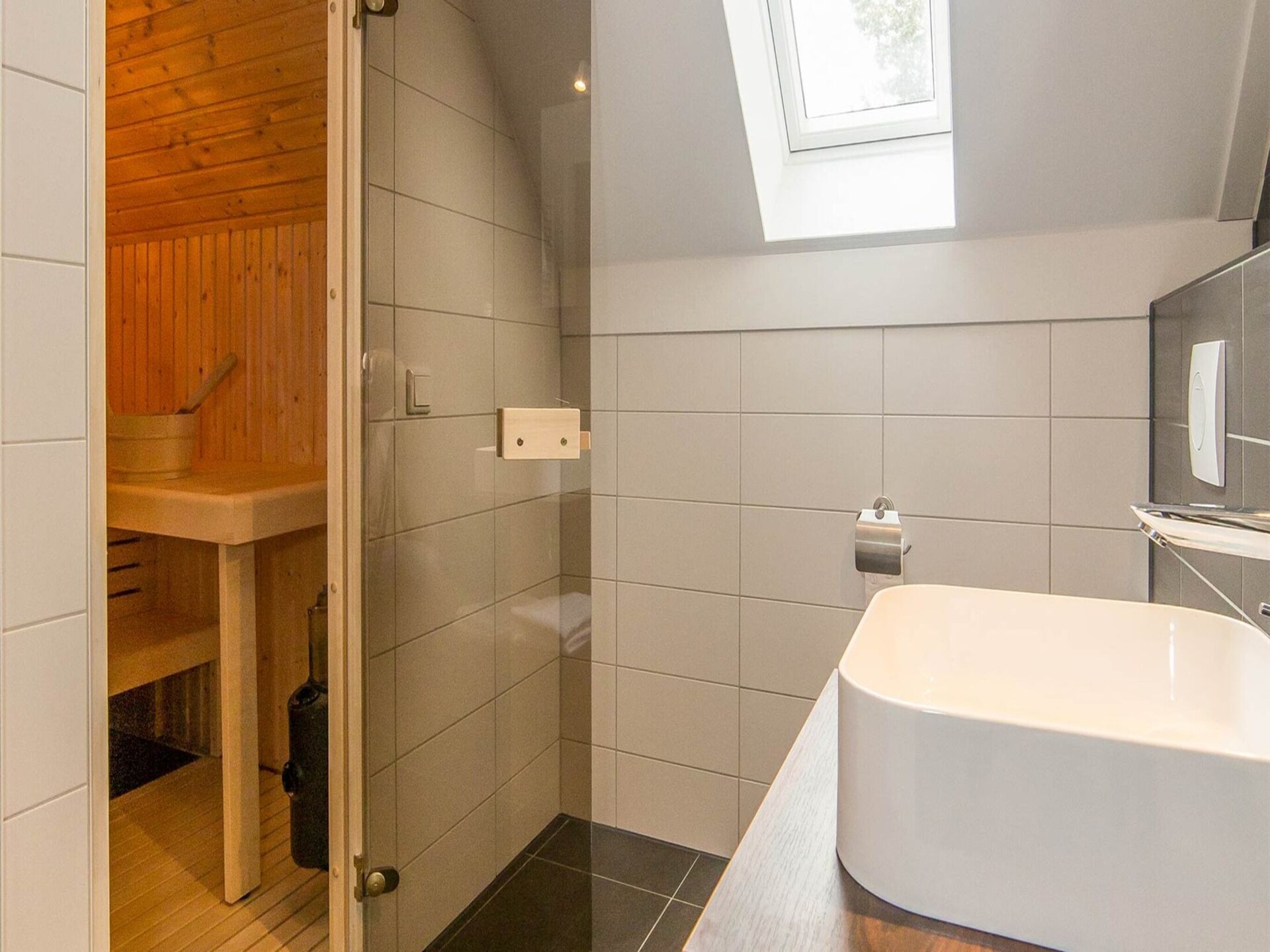 Luxe vakantiehuis met sauna en tuin, hartje Maastricht - foto 13