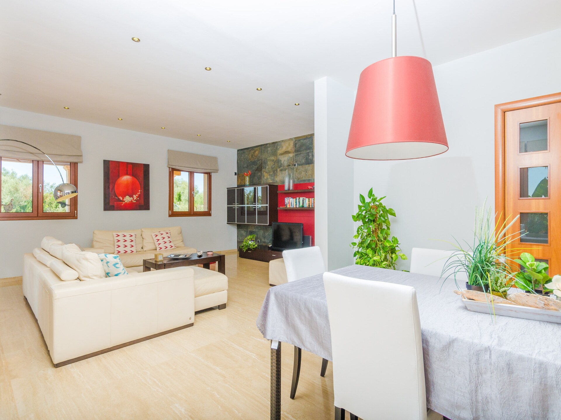 Vrijstaande villa met privézwembad en uitzicht op de golfbaan bij Ses Salines - foto 17