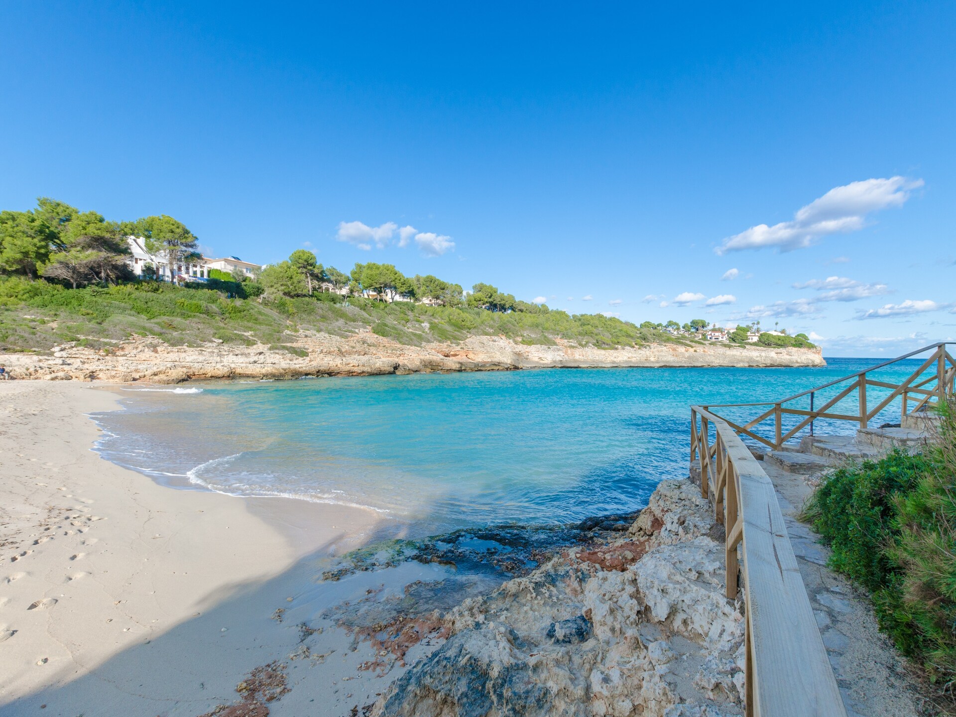 Appartement met directe toegang tot de idyllische baai van Cala Mandia - foto 30