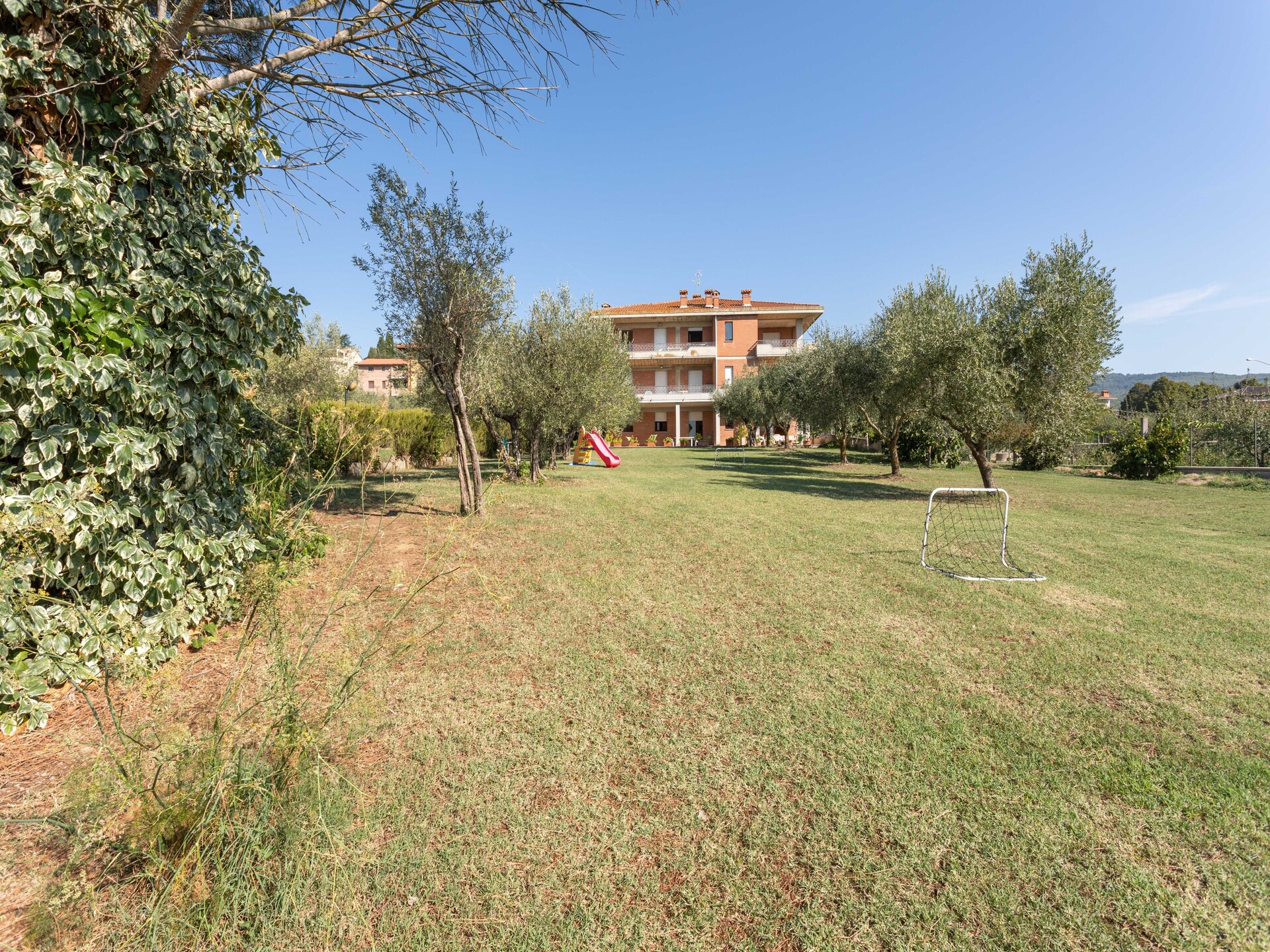 Ruim appartement in Tuoro sul Trasimeno nabij het meer - foto 22