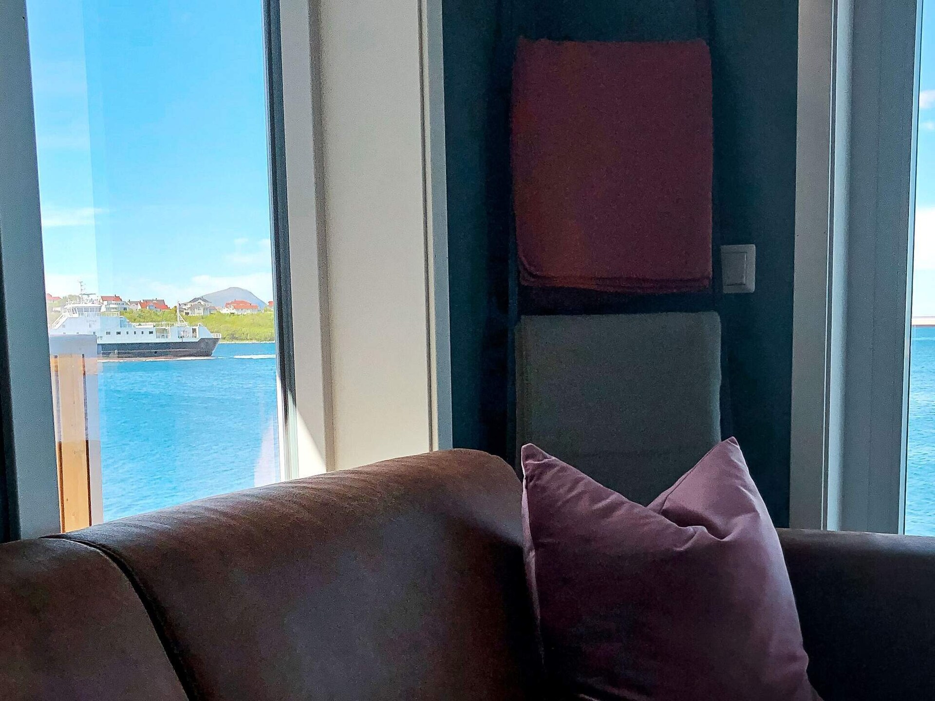 Authentieke rorbu aan de fjord met panoramisch uitzicht en visbootverhuur - foto 11