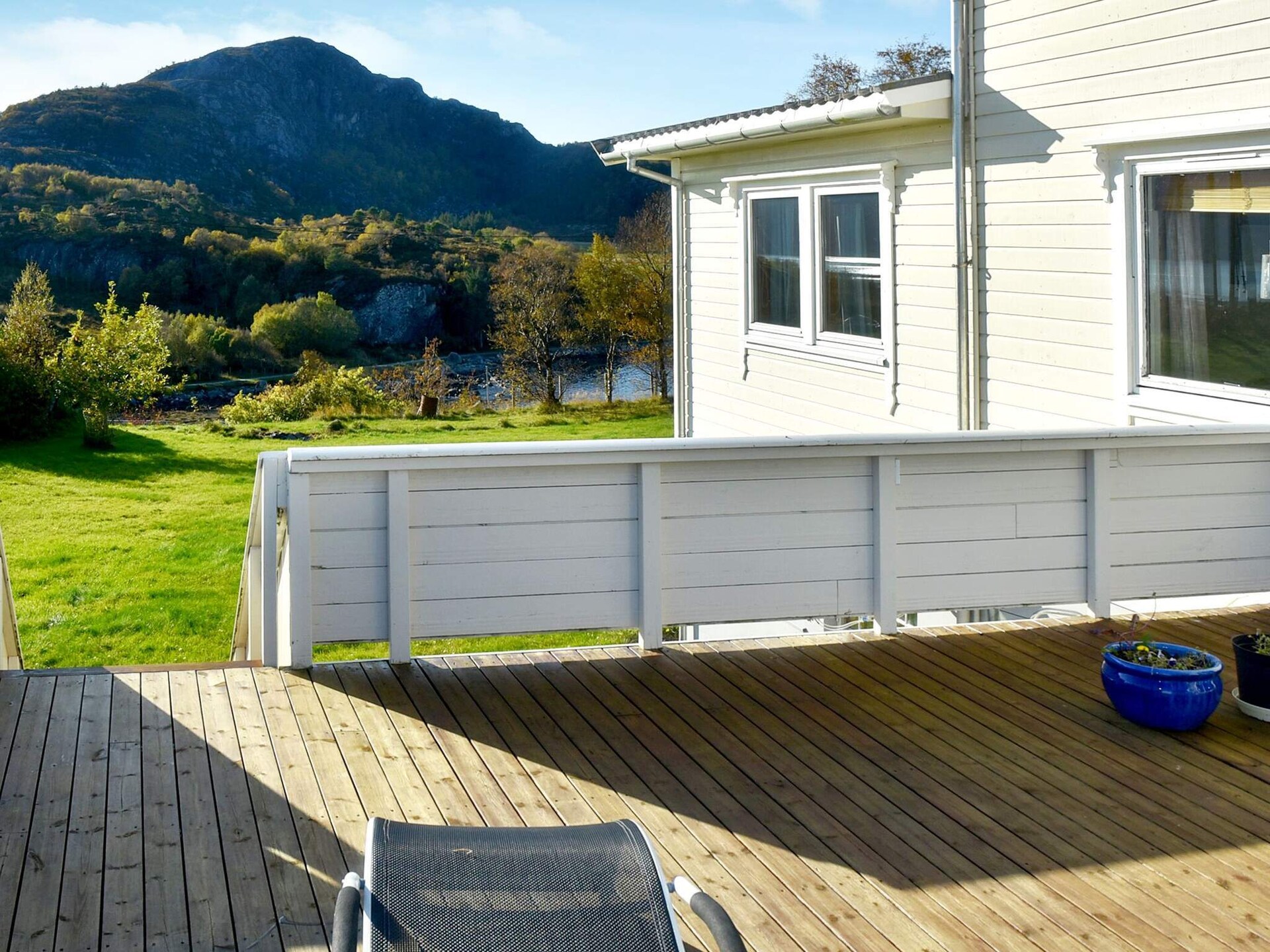 Fjorduitzicht voor 10 personen met jacuzzi en bootverhuur in Midsund - foto 7