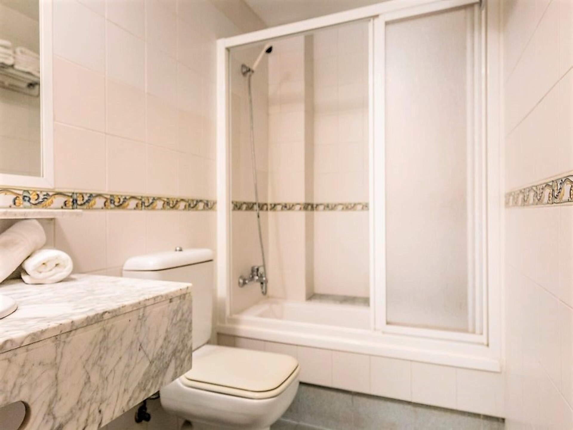 Zonnig appartement in Roquetas de Mar met zwembad, dichtbij strand en golfbaan - foto 19