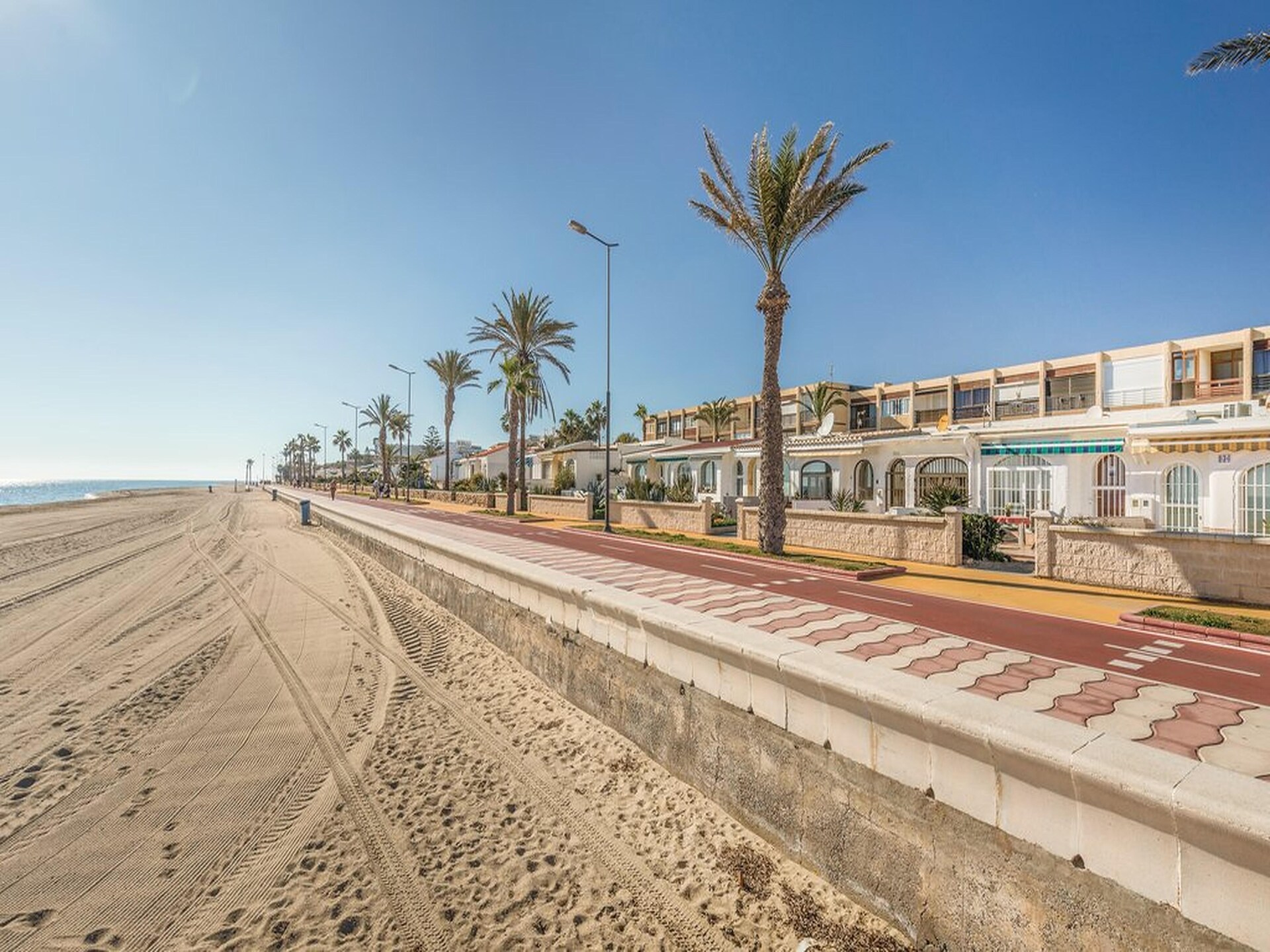 Zonnig appartement in Roquetas de Mar met zwembad, dichtbij strand en golfbaan - foto 36