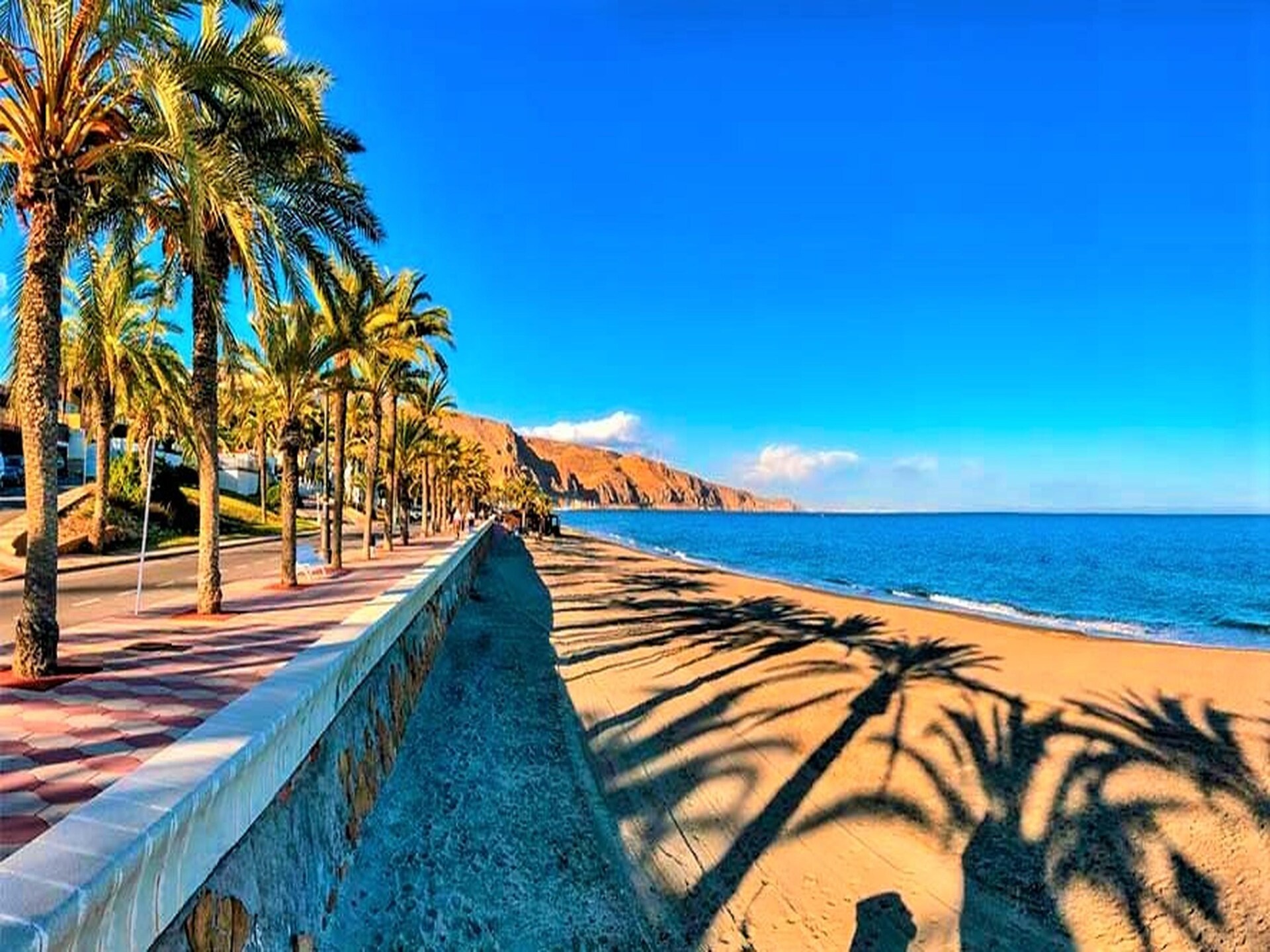 Zonnig appartement in Roquetas de Mar met zwembad, dichtbij strand en golfbaan - foto 35