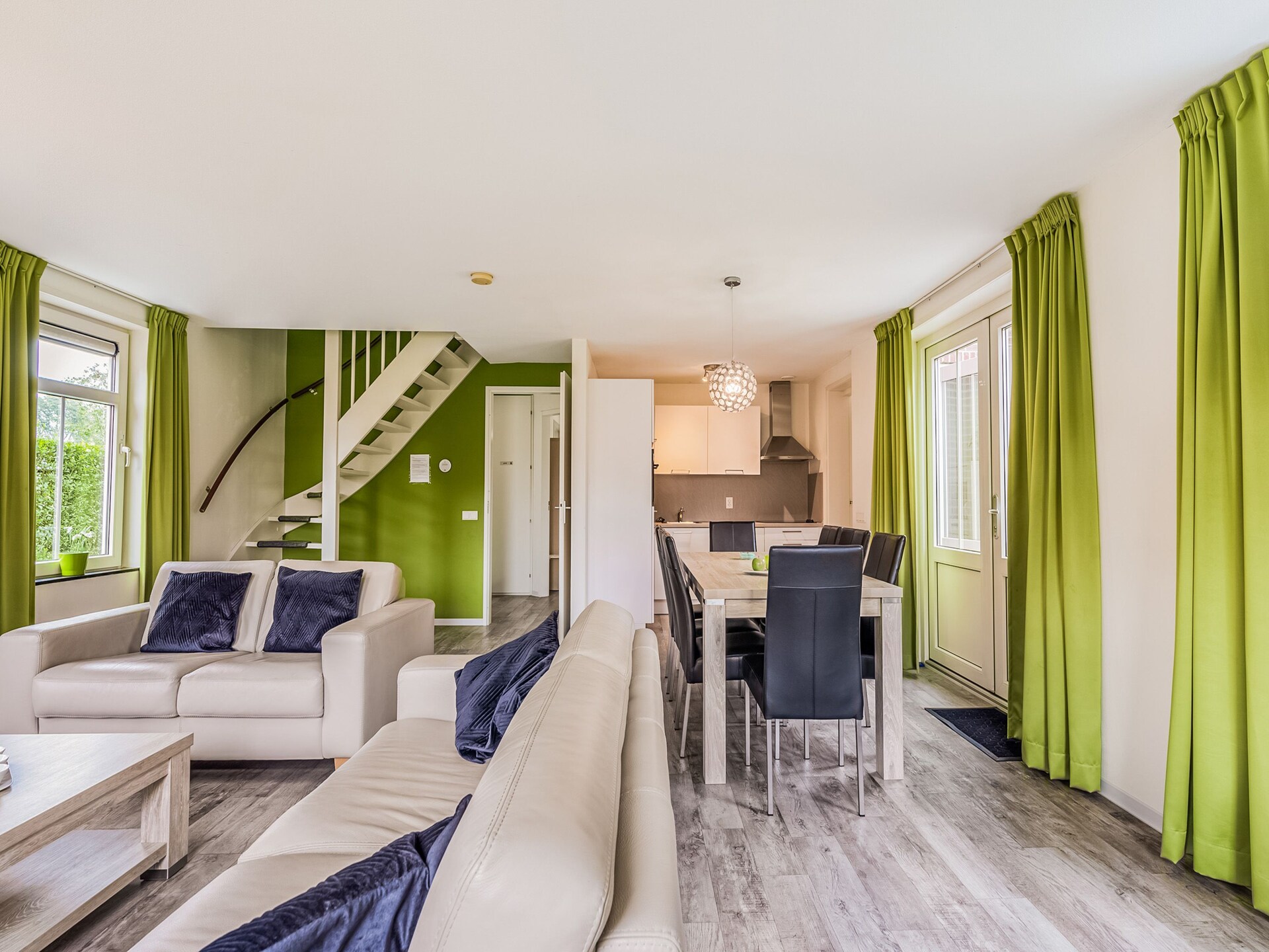 Vrijstaand vakantiehuis met omheinde tuin in Breskens, 1 km van het strand - foto 11