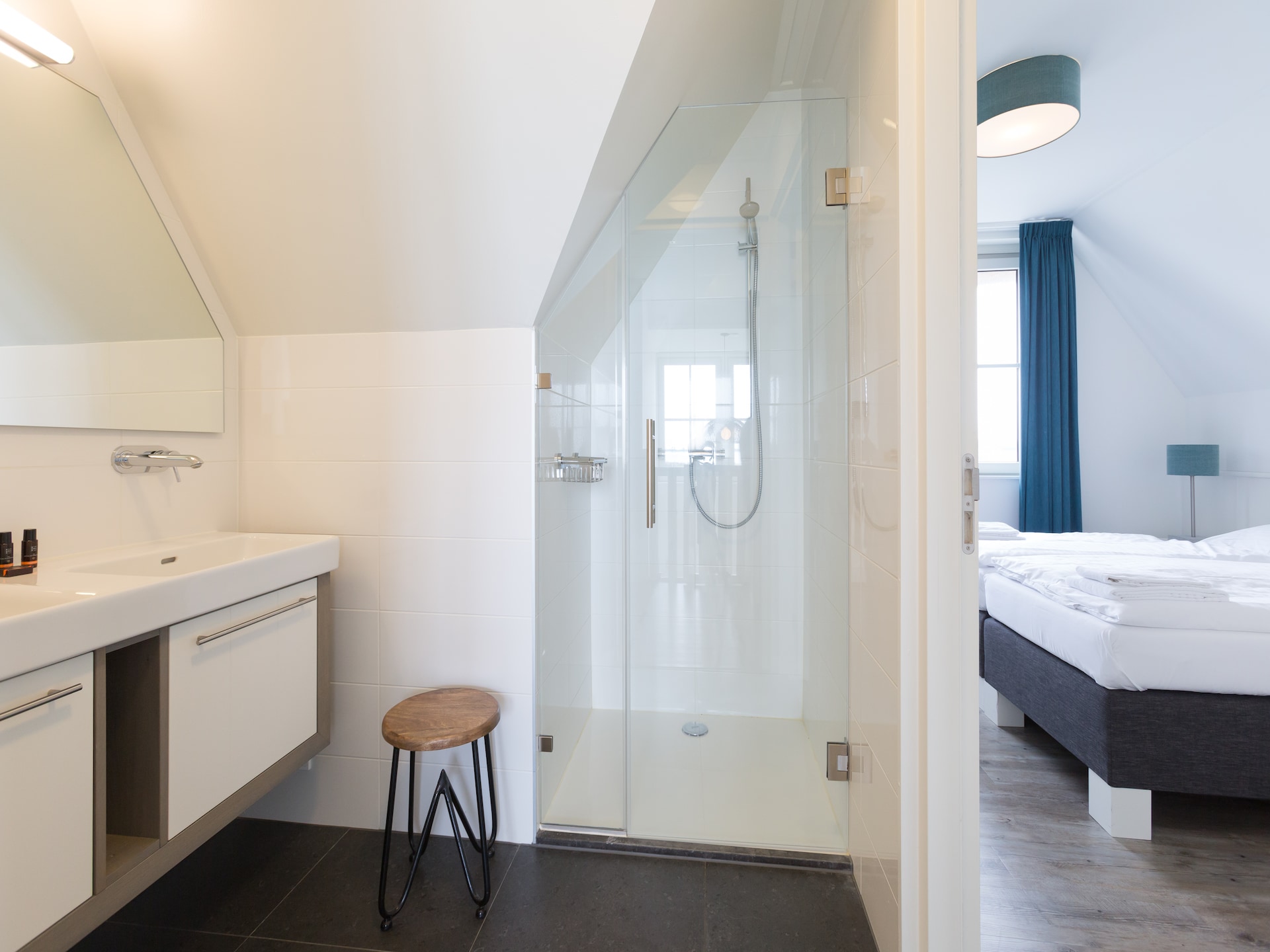 Luxe rietgedekte villa aan het Tjeukemeer voor 10 personen - foto 20