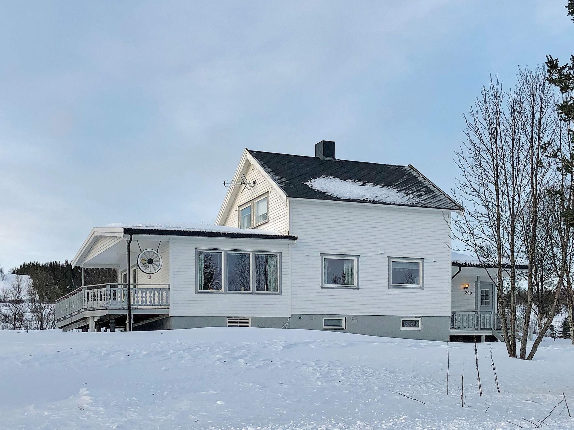 Sfeervol vakantiehuis aan zee met uitzicht op Lyngenfjord - foto 3